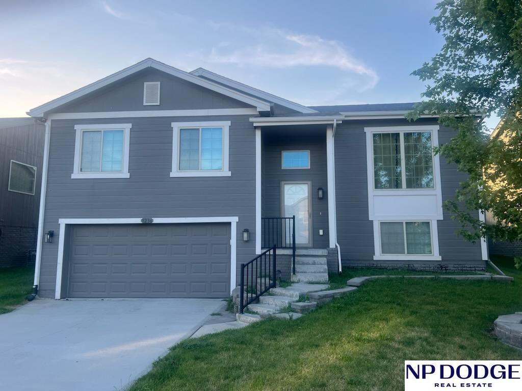 9236 Craig Street — photo
