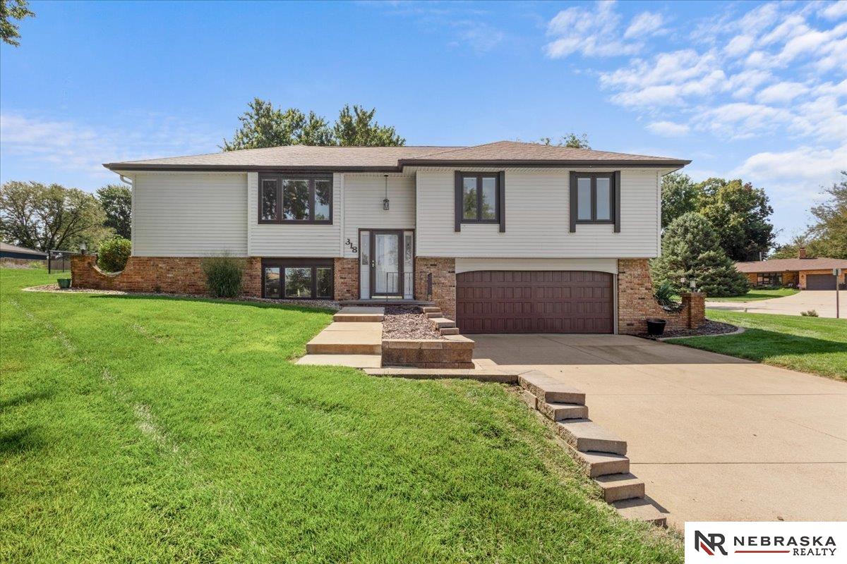 318 E Baronage Drive — photo