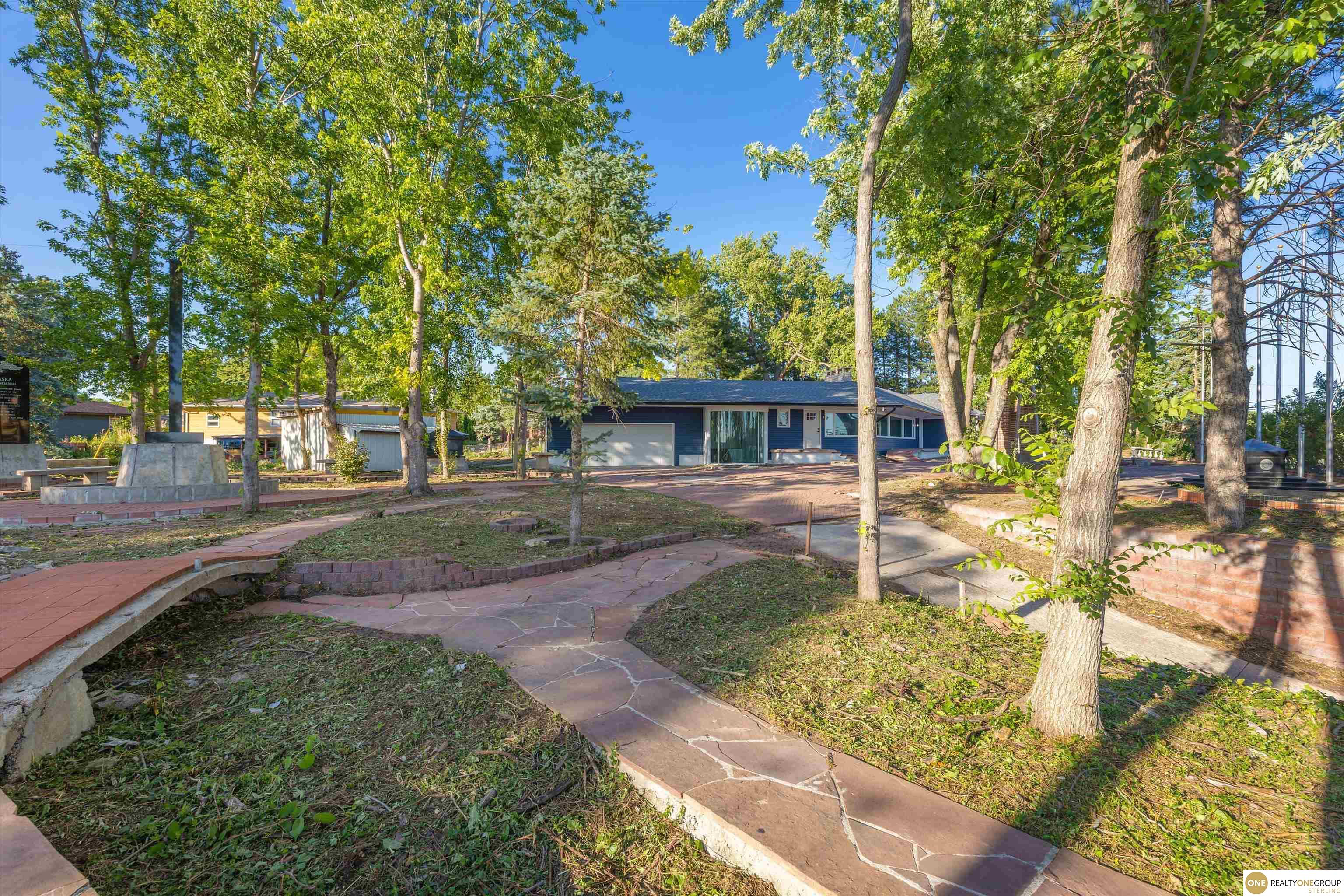 12812 Q Street — photo