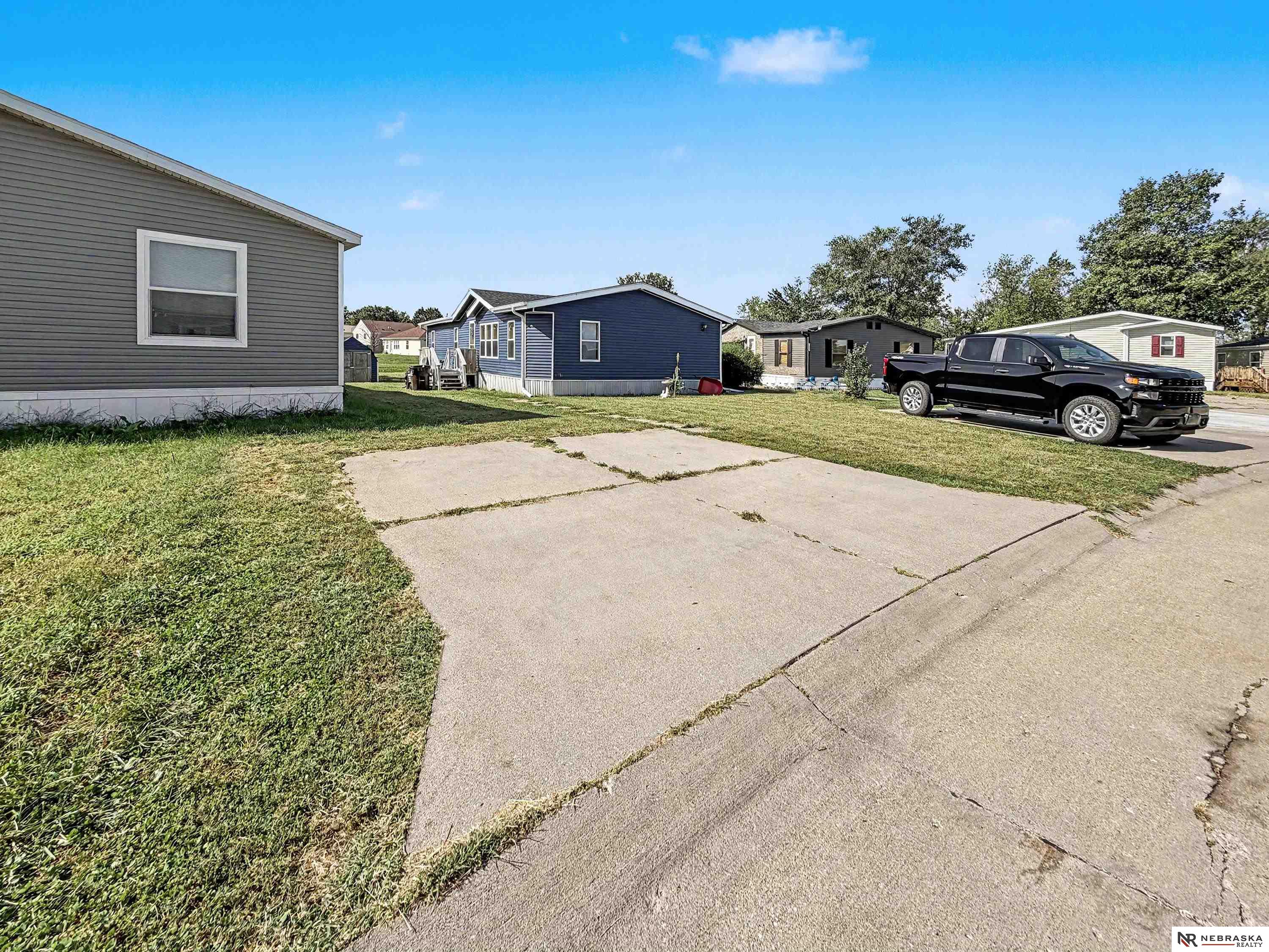 1031 Gordon Drive — photo