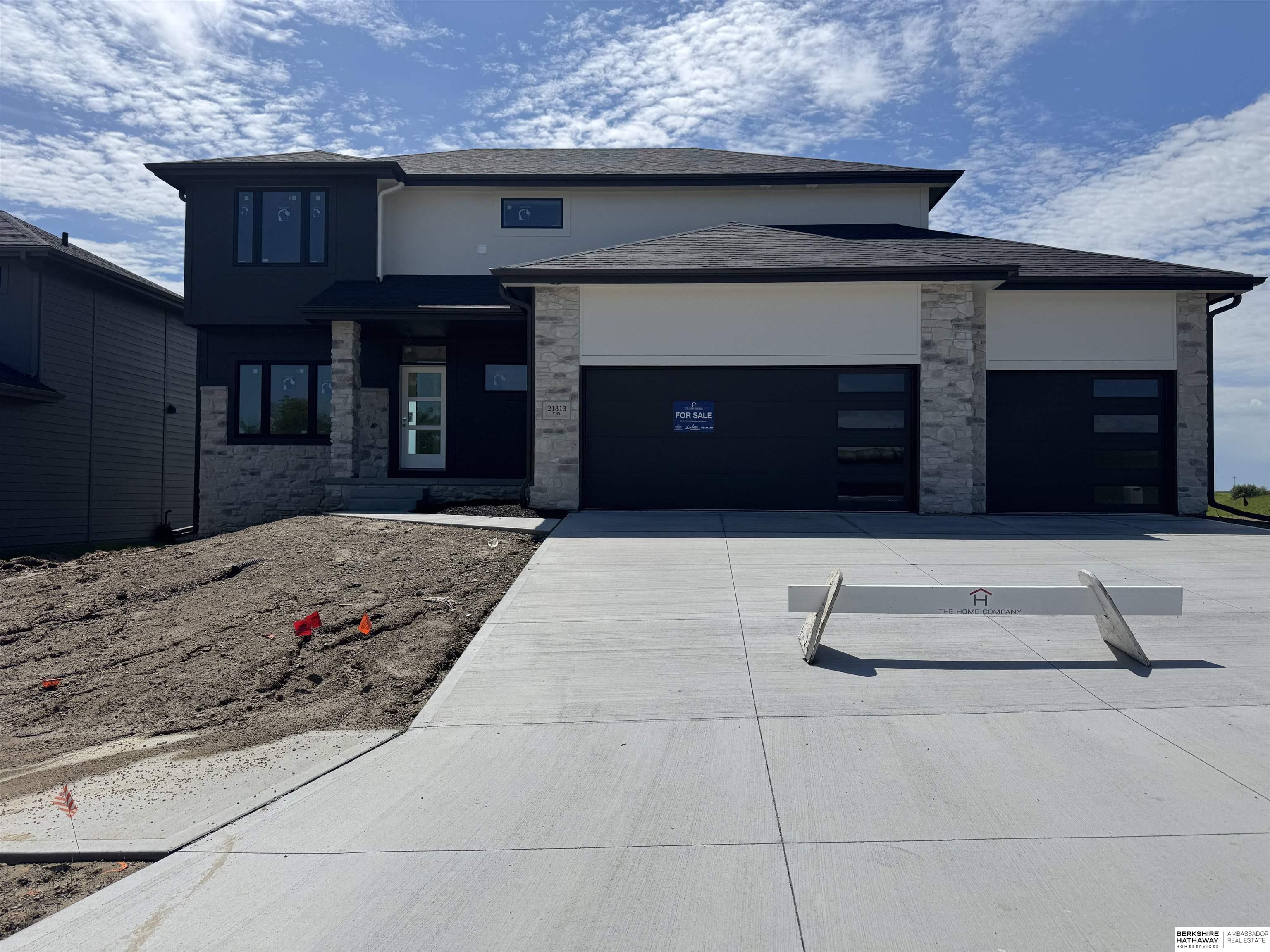 21313 Y Street — photo