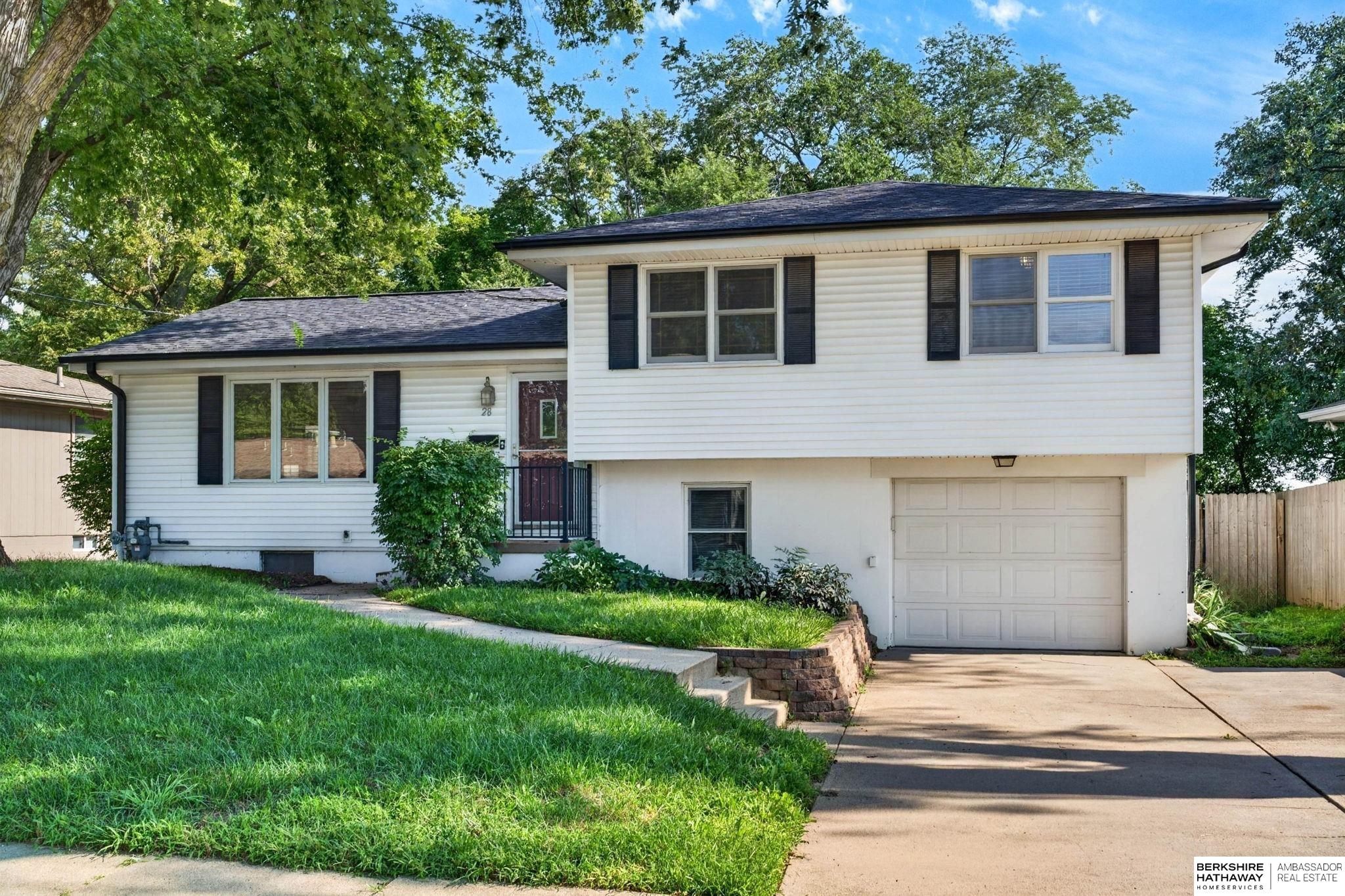 28 Crestwood Drive — photo