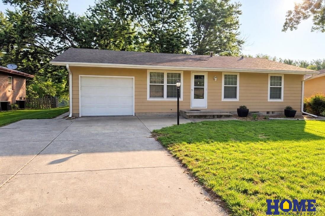 8130 N Hazelwood Drive — photo