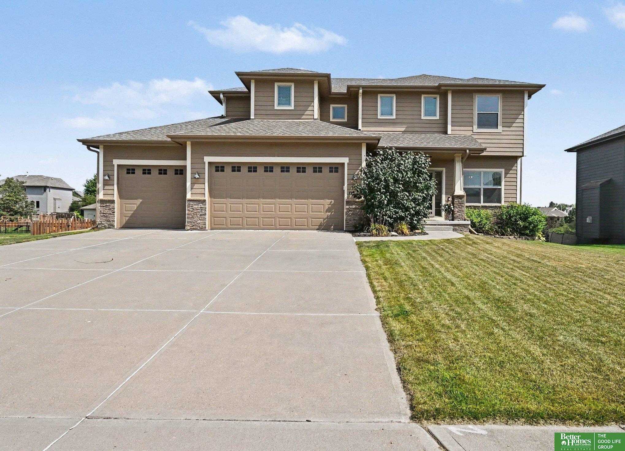1410 Hardwood Drive — photo