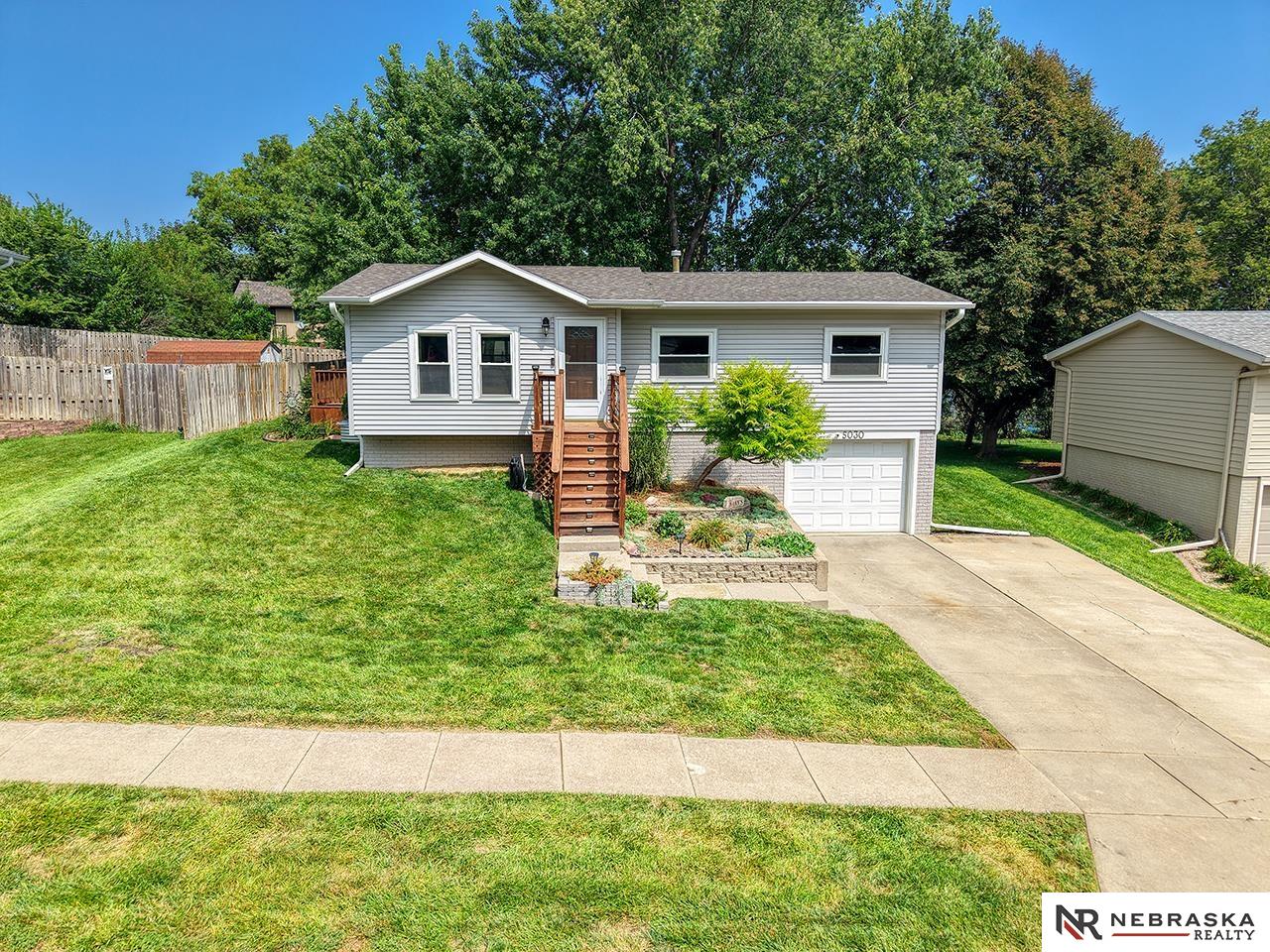 5030 W Thatcher Lane — photo