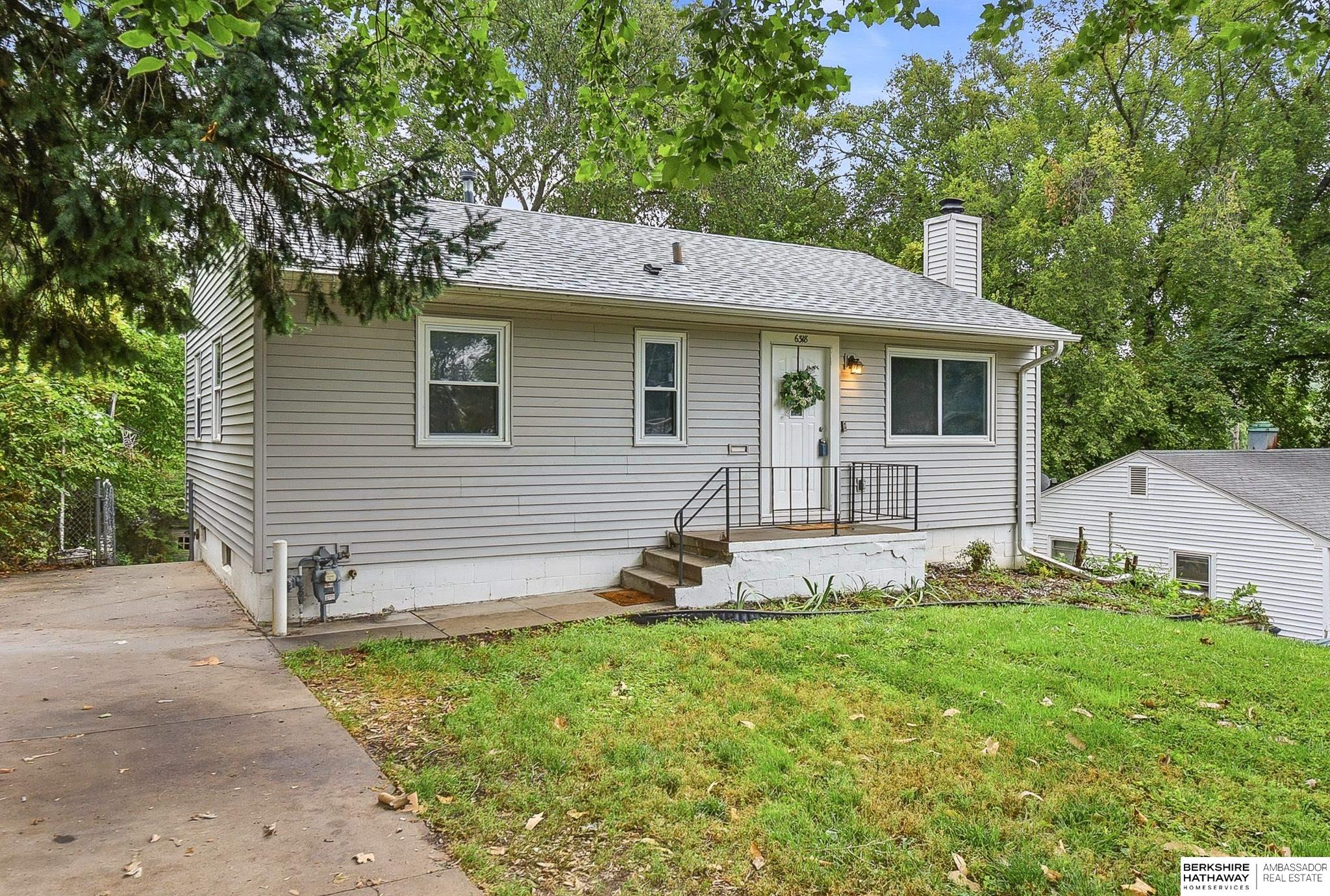6318 Manderson Street — photo