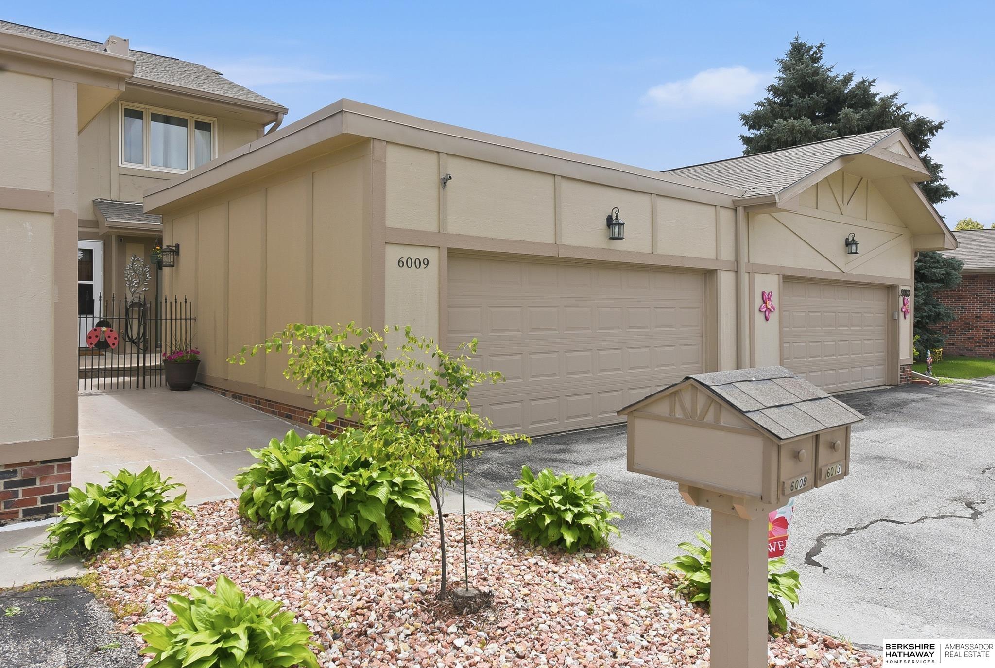 6009 Oak Hills Drive #22 — photo