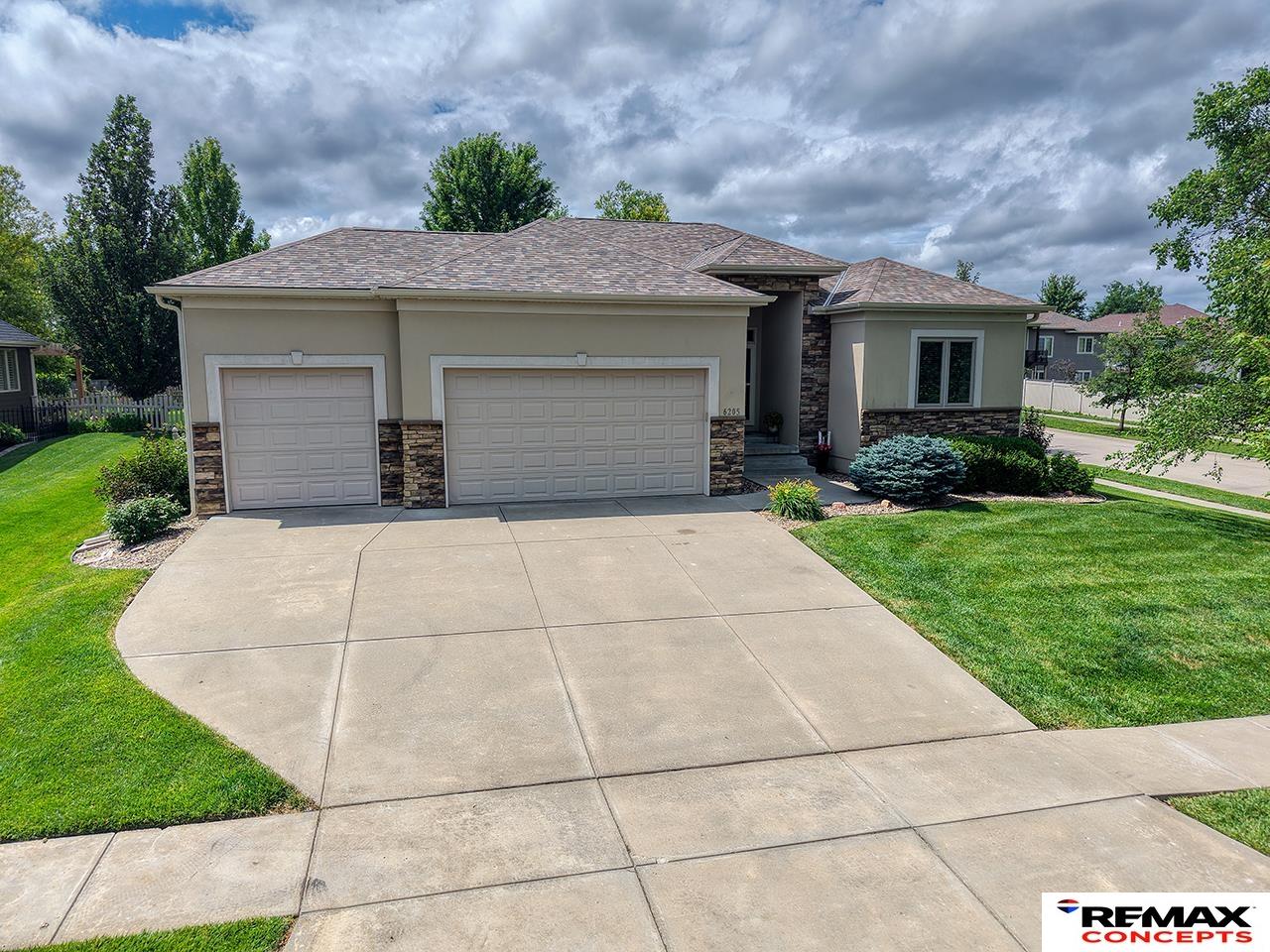 6205 Thompson Creek Boulevard — photo