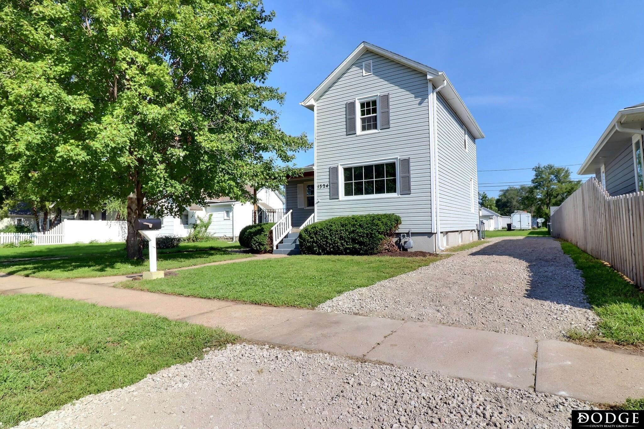 1324 E 5th Street — photo