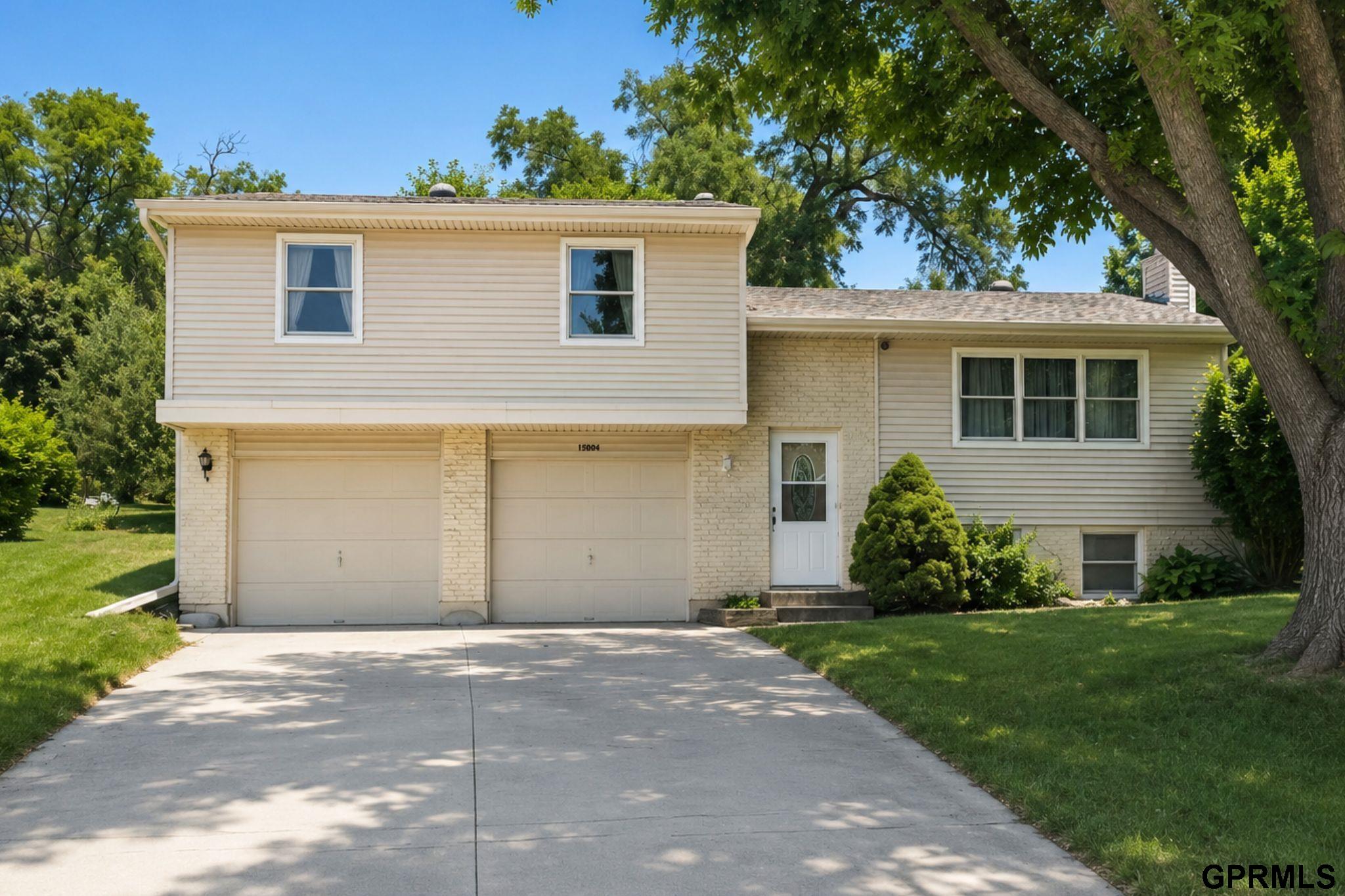 15004 Chicago Circle — photo