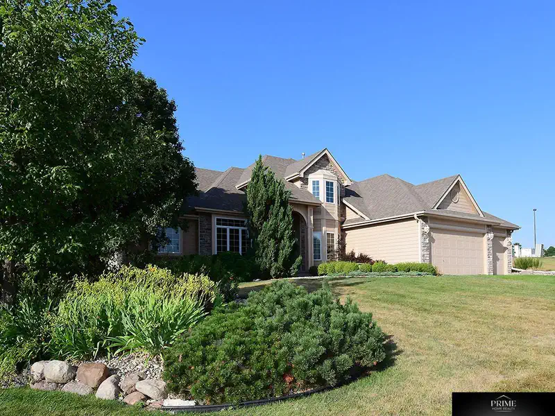1571 Hardwood Drive — photo