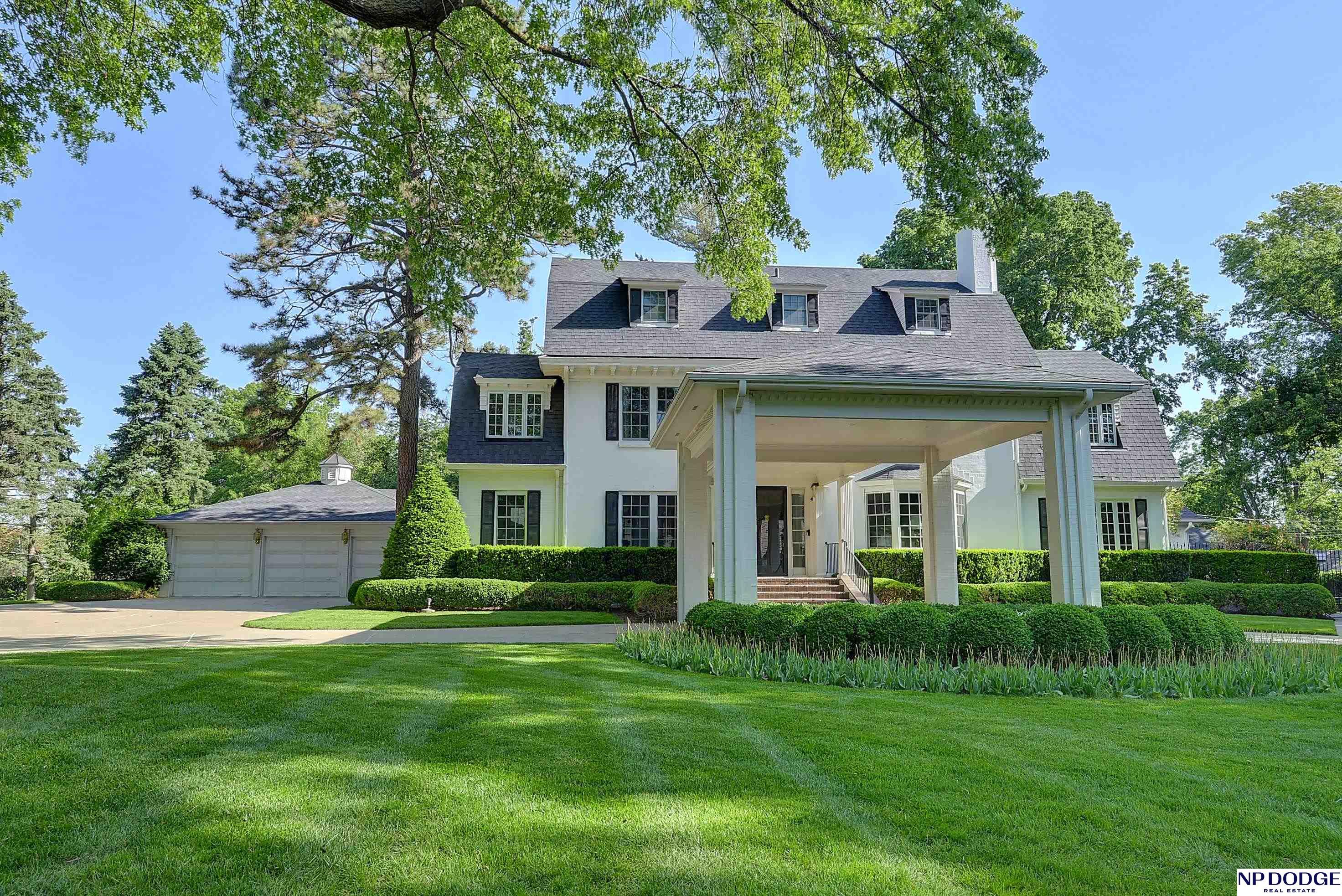 401 Fairacres Road — photo