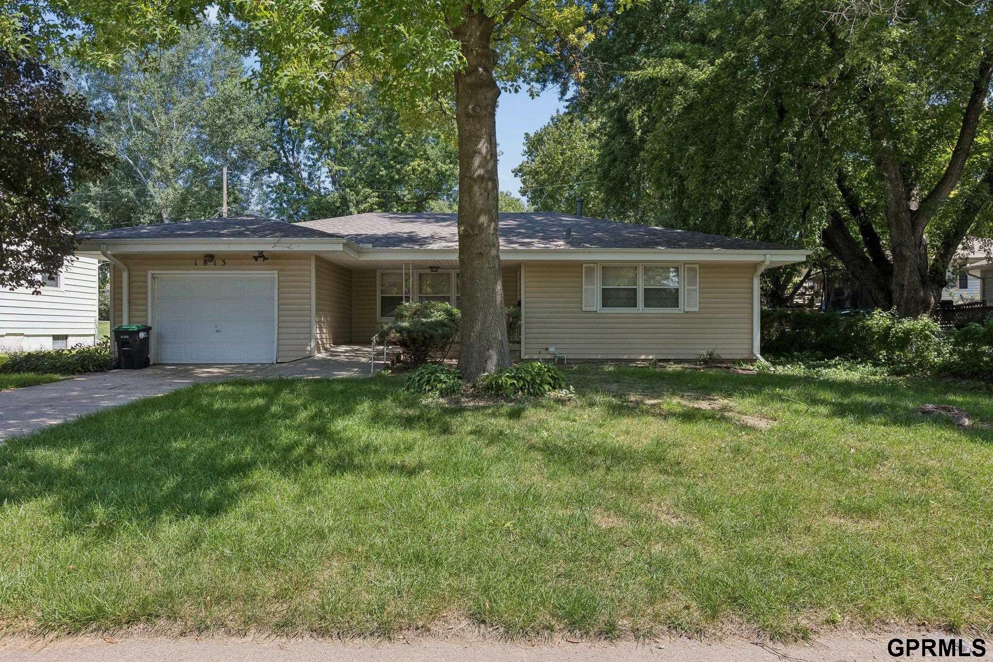 1813 Maenner Drive — photo