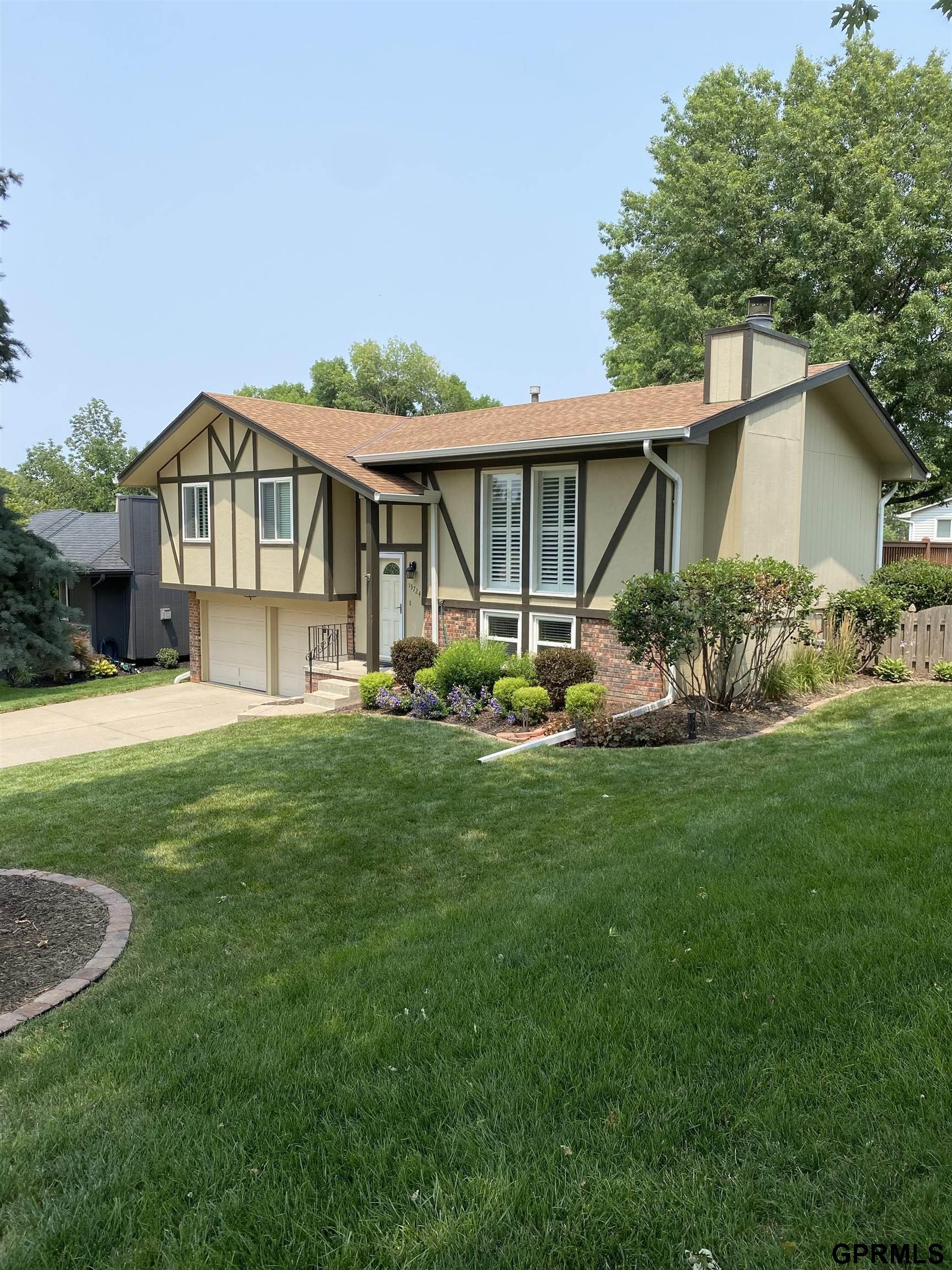 15724 O Circle — photo