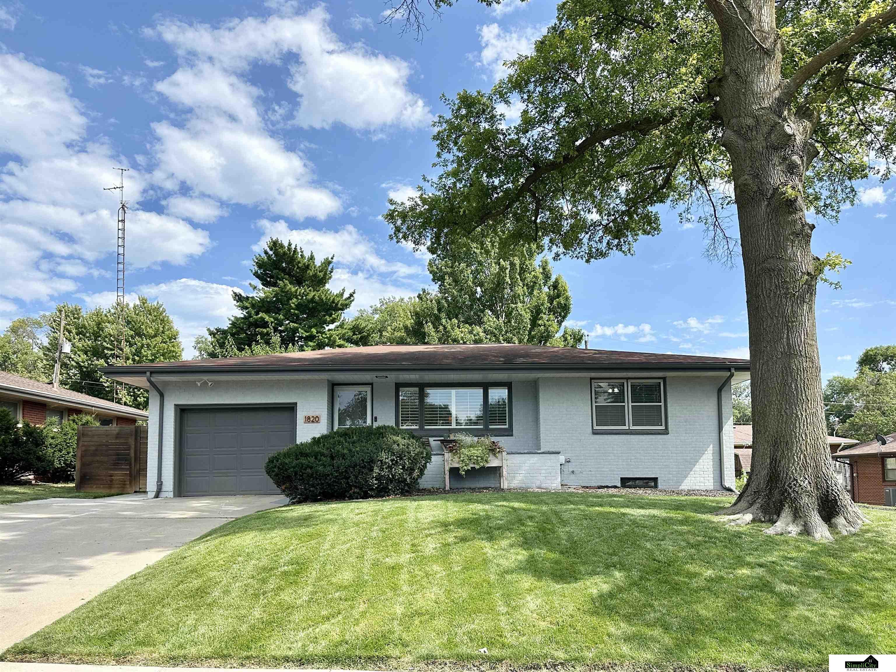 1820 Brookhaven Drive — photo