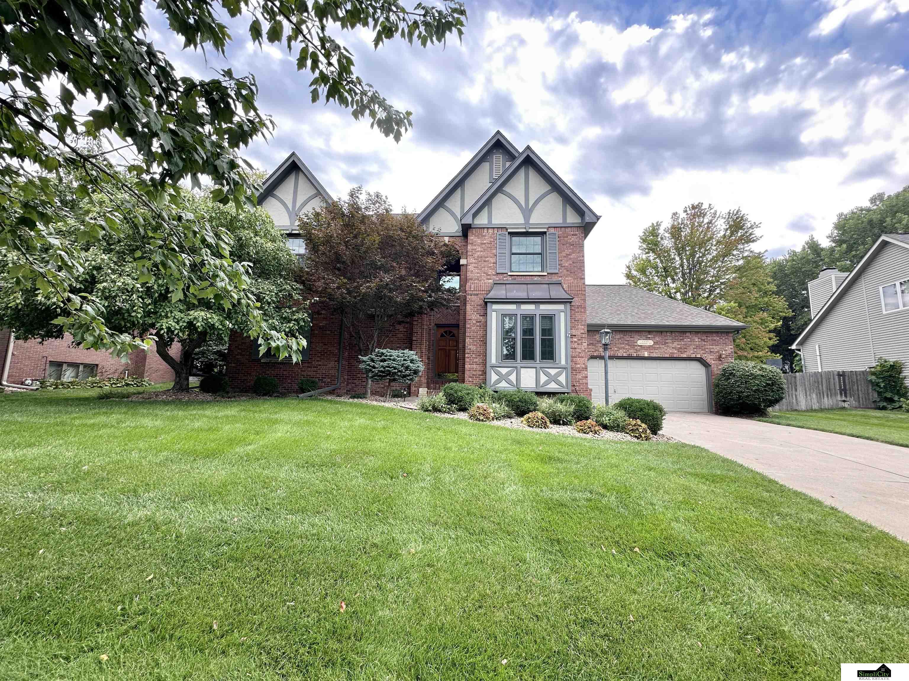 5937 Dobsons Court — photo