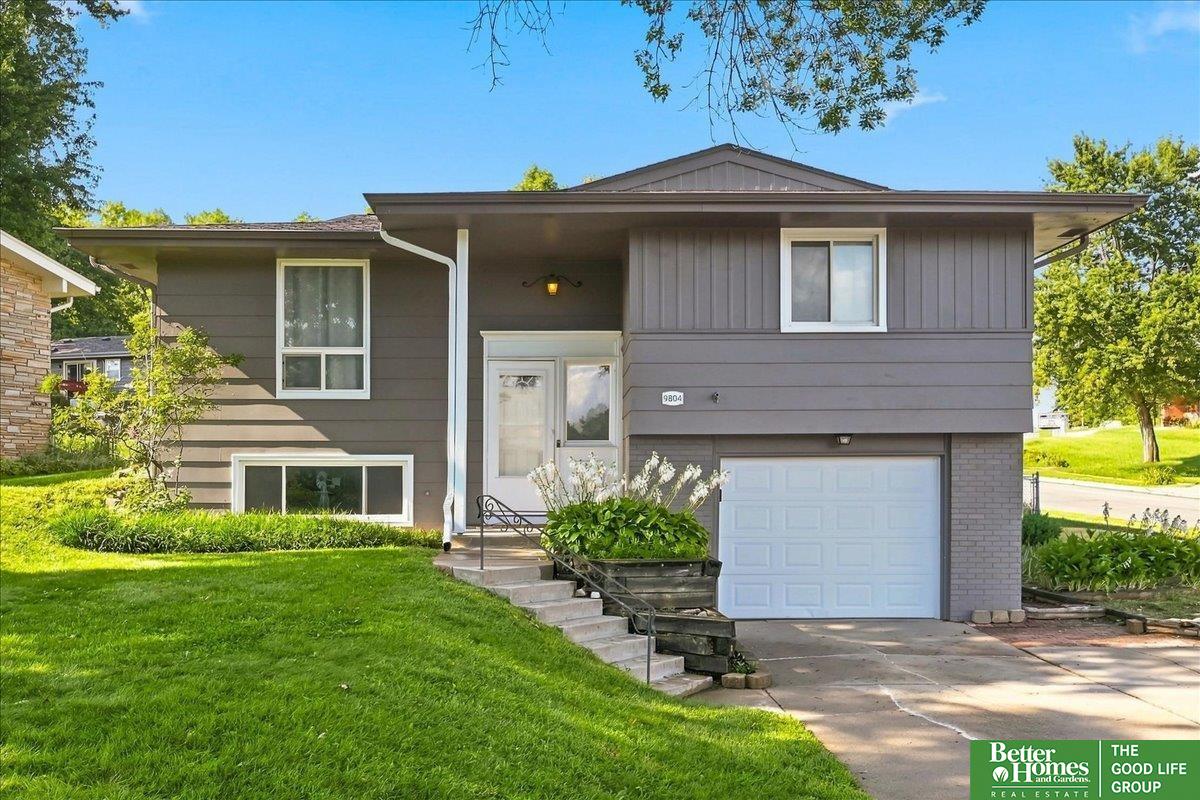 9804 Ruggles Street — photo