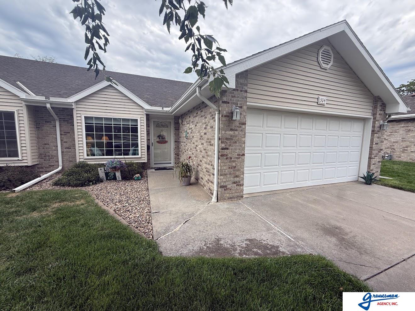 304 Swanson Drive — photo
