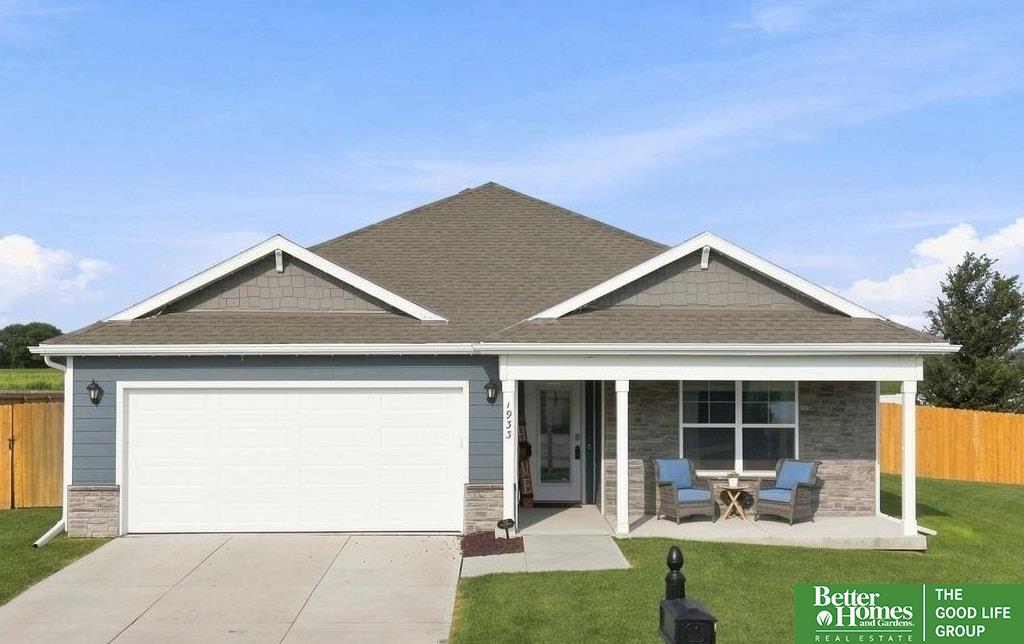 1933 N Kara Way — photo