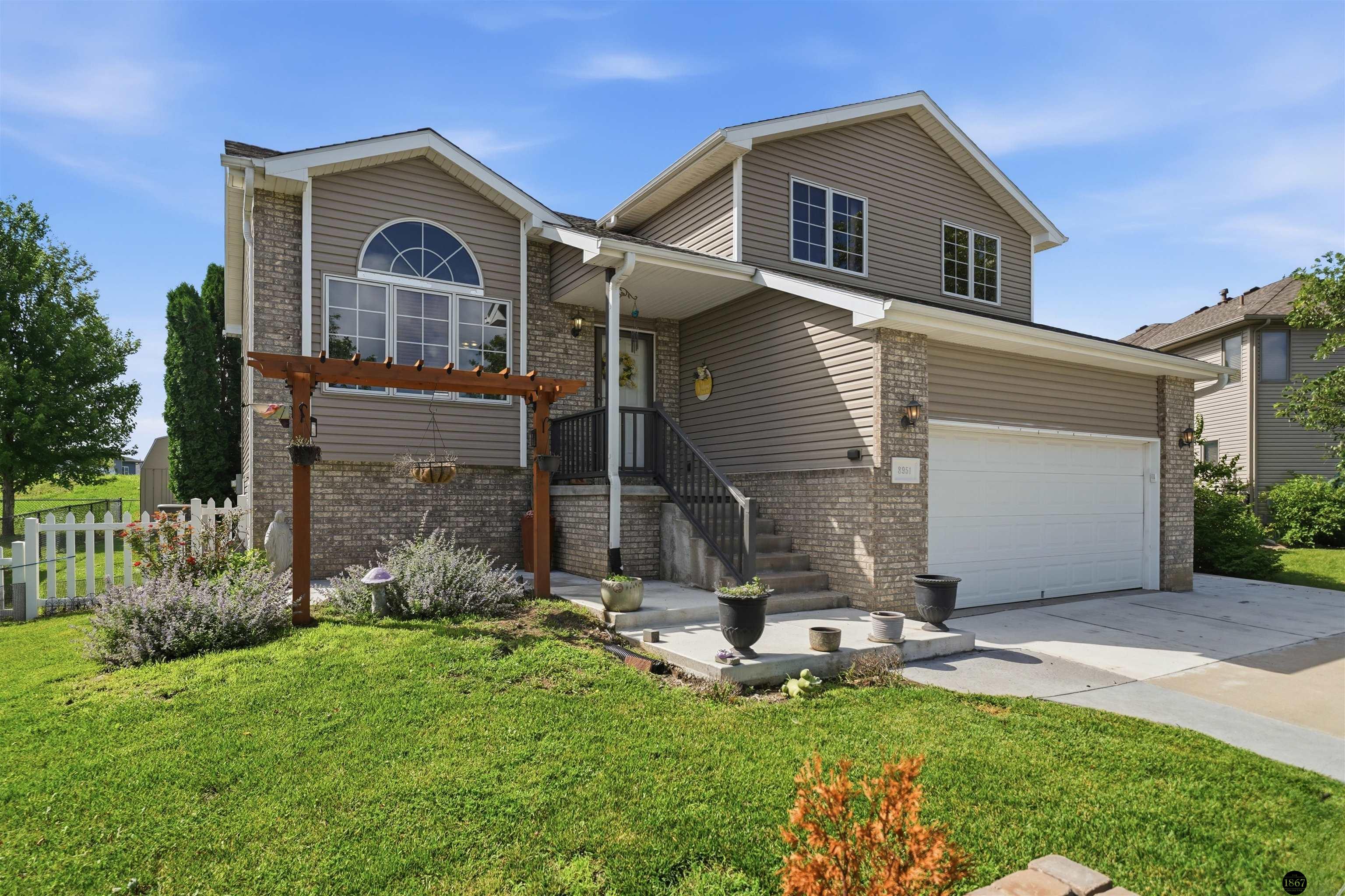8951 Prairie Village Drive — photo