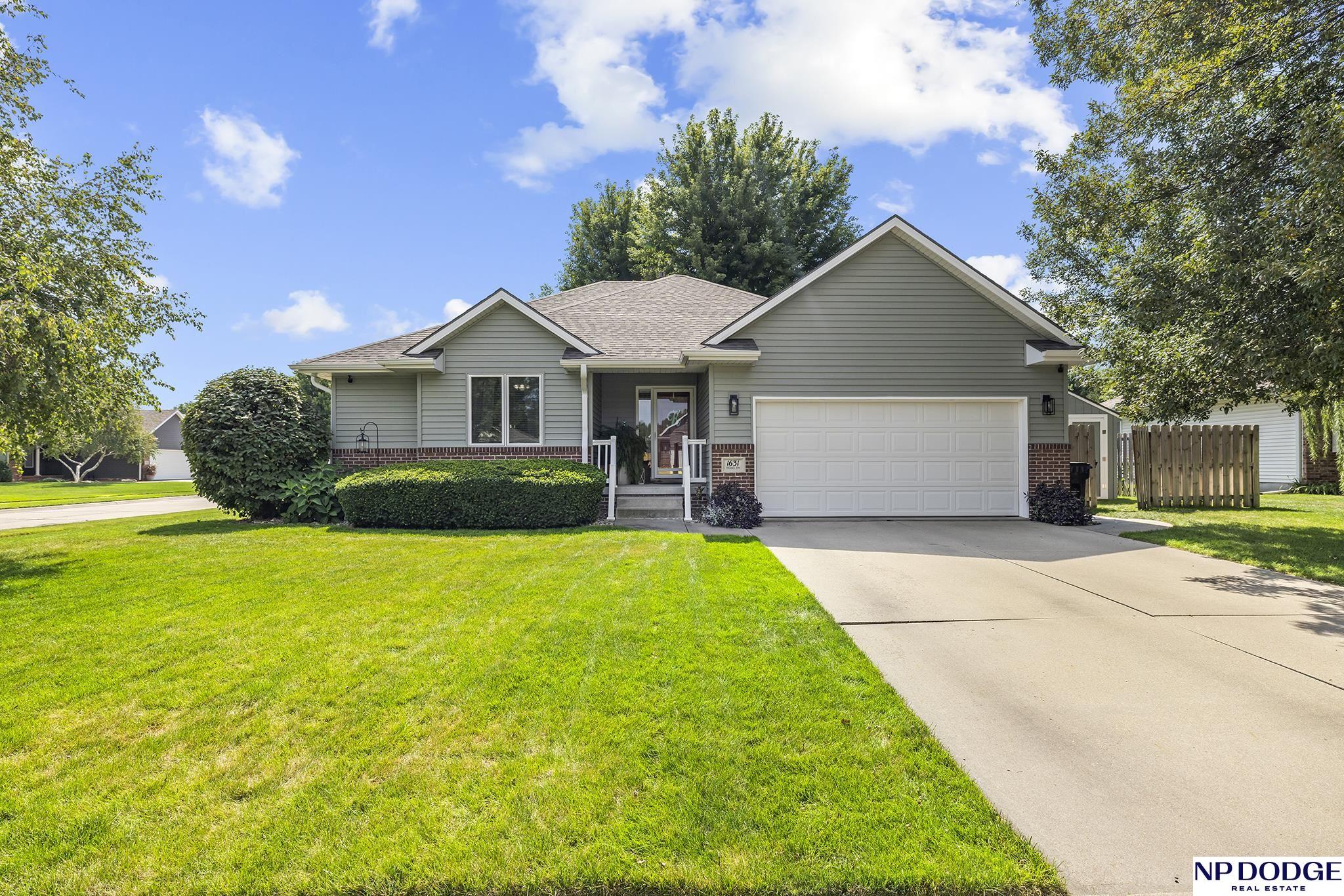 1631 Woods Drive — photo