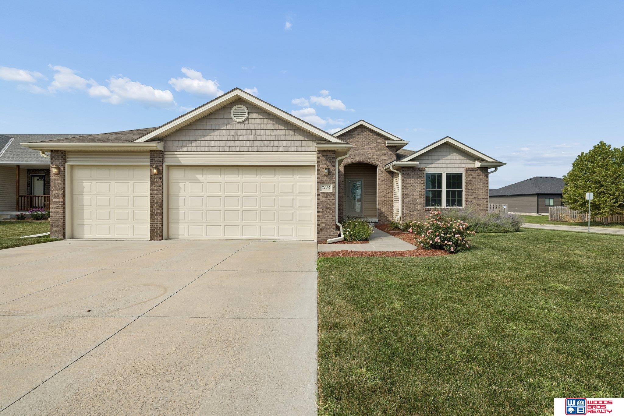 7420 Yankee Woods Drive — photo