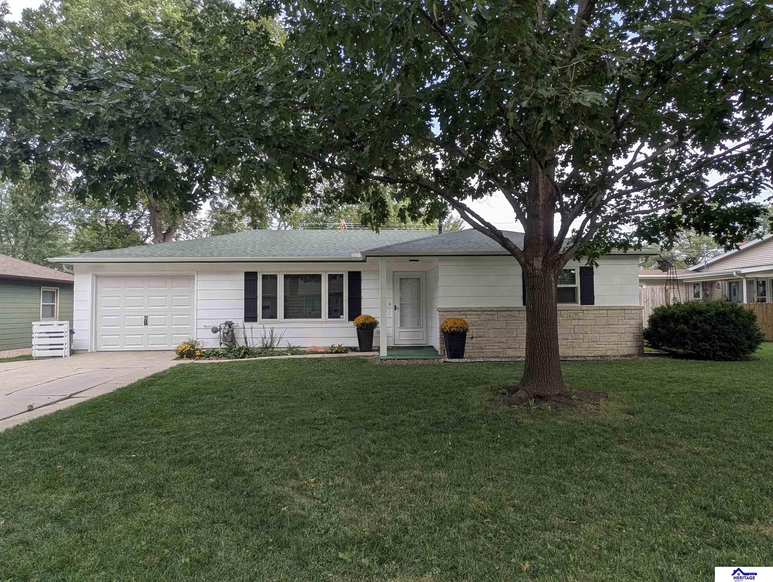 10 Arbor Court — photo
