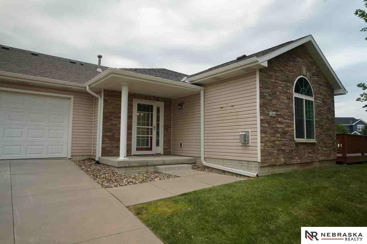 15960 Clay Plaza — photo