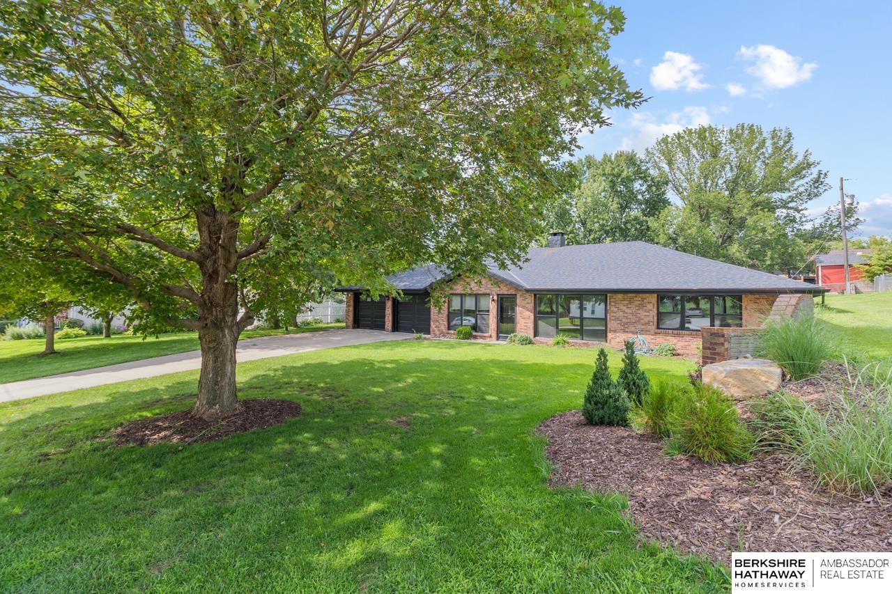 1004 E Eldora Avenue, Weeping Water, NE 68463 — photo 2
