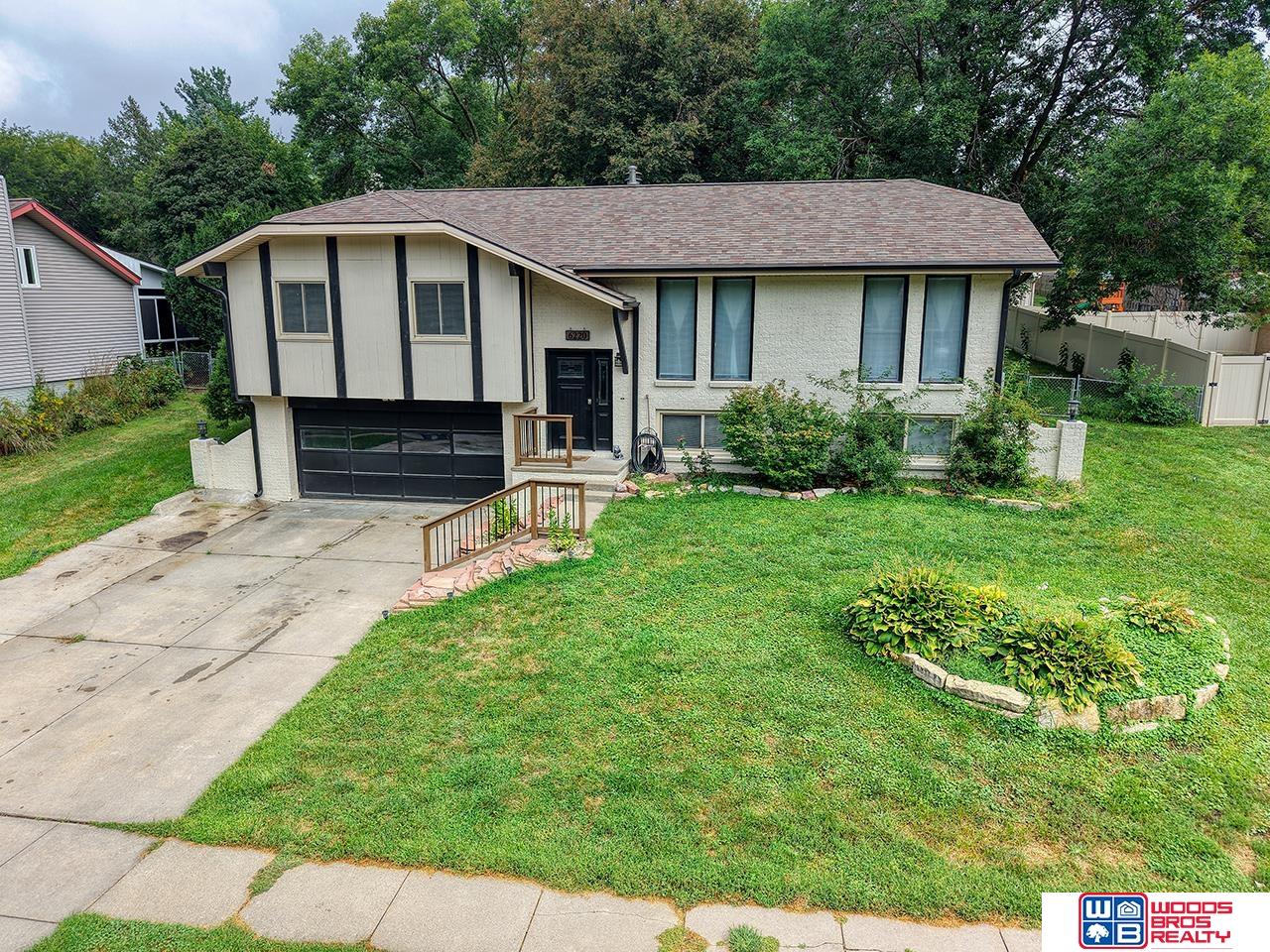 6220 S 48th Street — photo