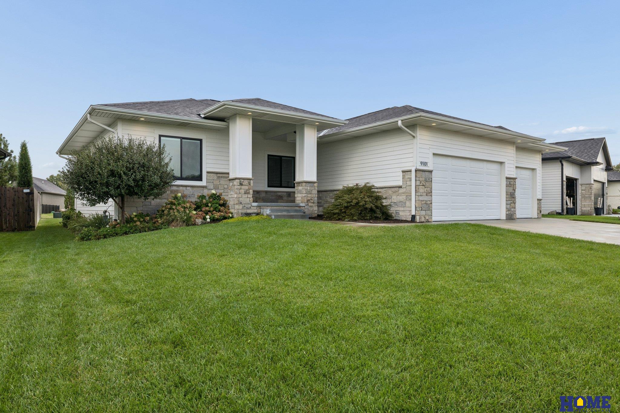 9101 Rock River Road — photo