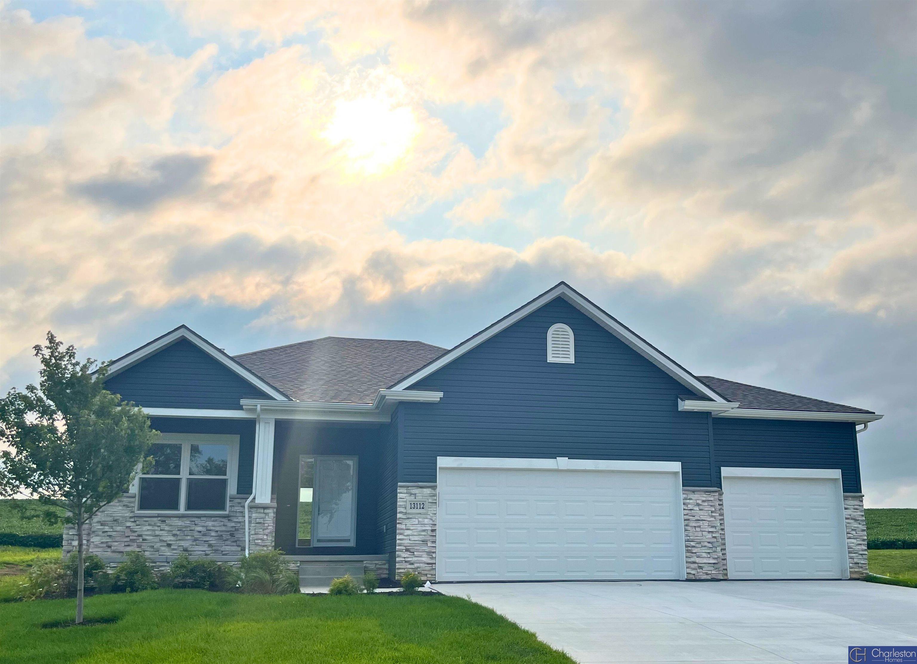 5006 Kestrel Parkway — photo