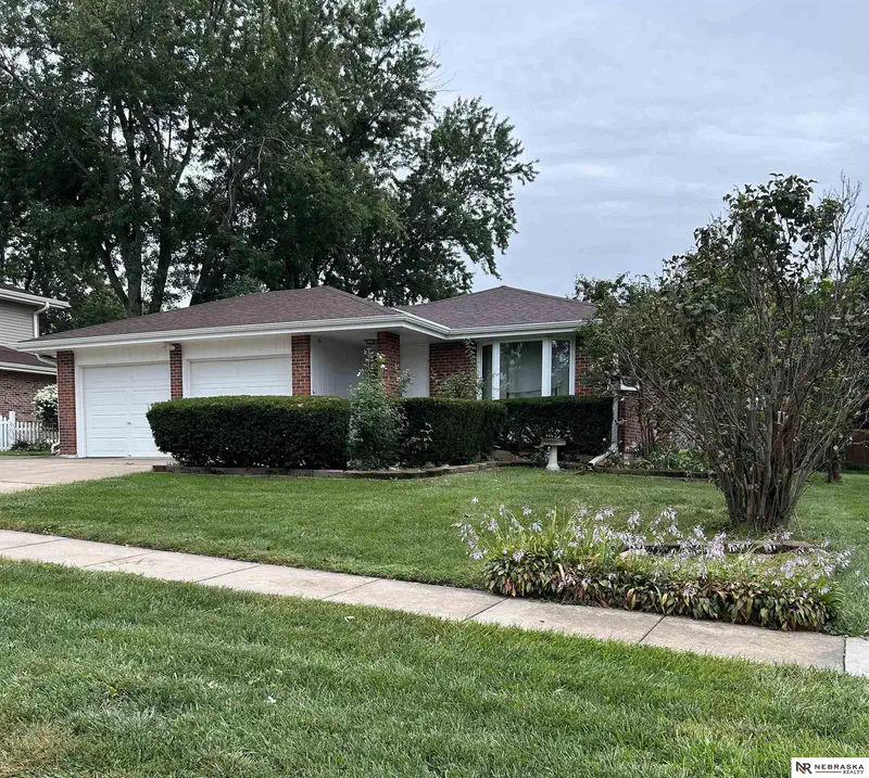 14321 Eastbourne Street — photo