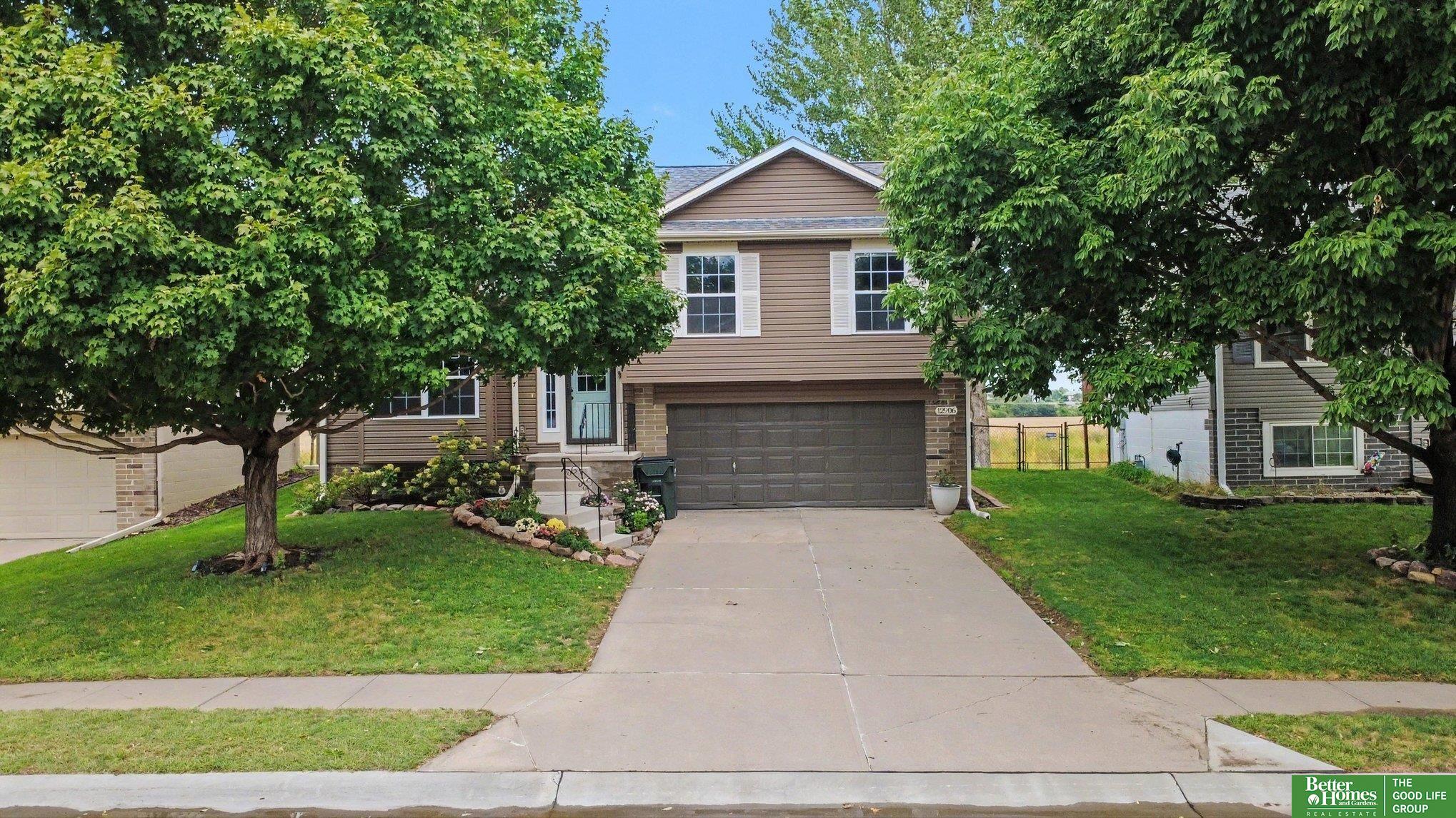 12906 Vernon Avenue — photo