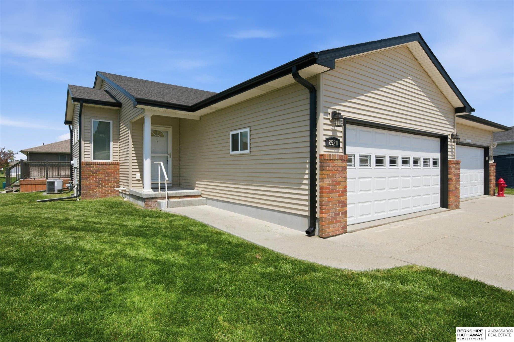 2520 Winston Circle — photo