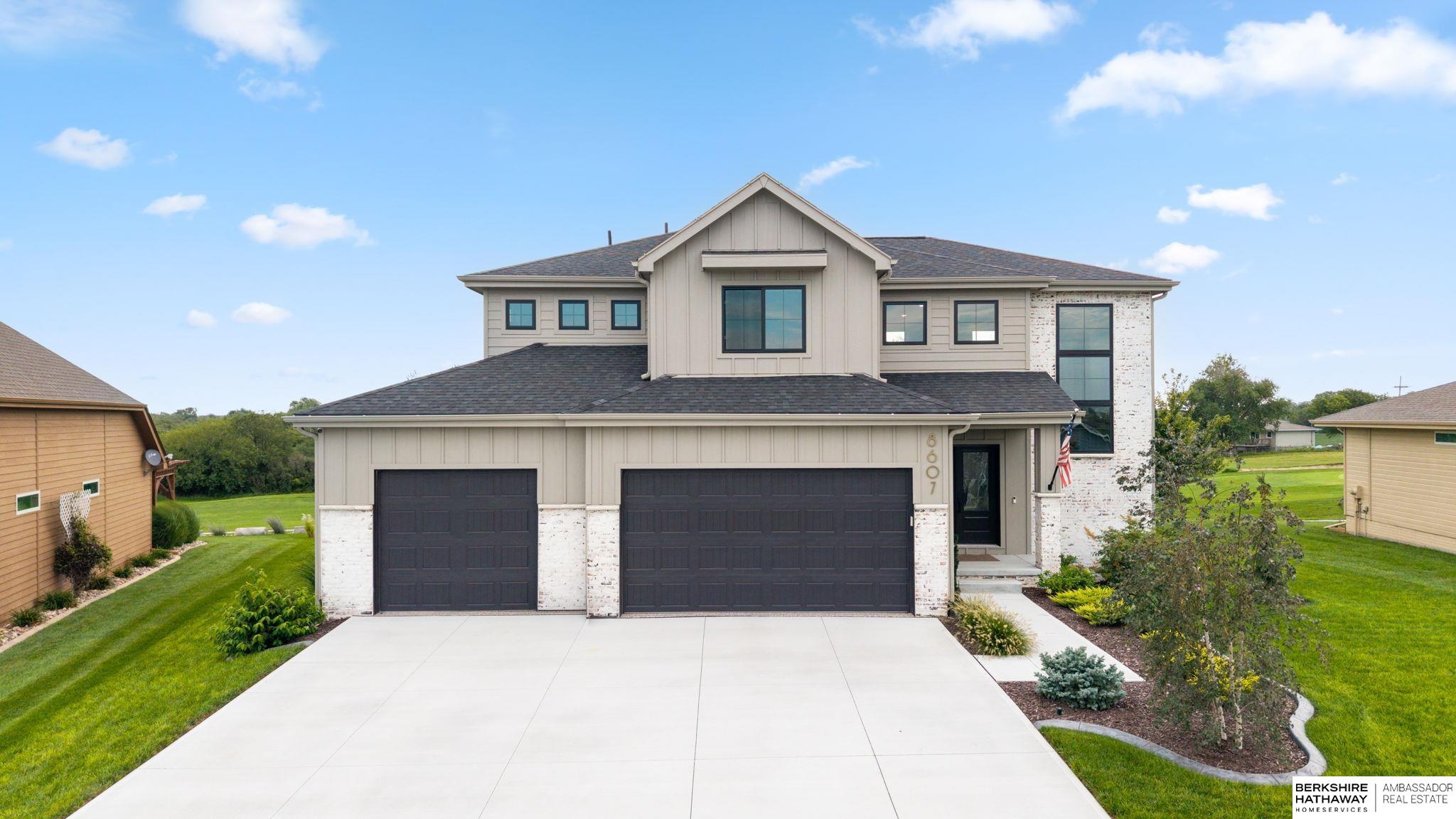 8607 Eagle Point — photo
