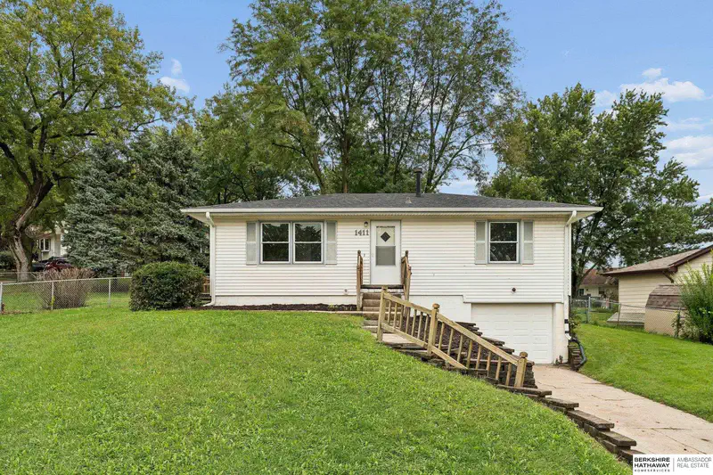 1411 Bryan Avenue — photo