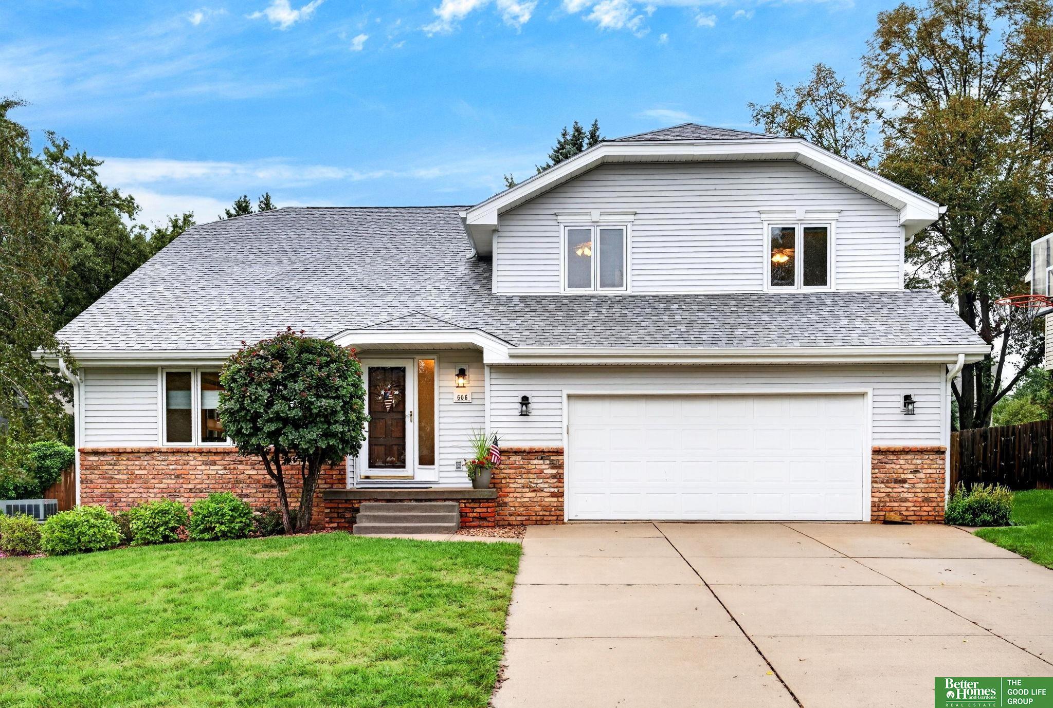 606 Woodbine Drive — photo