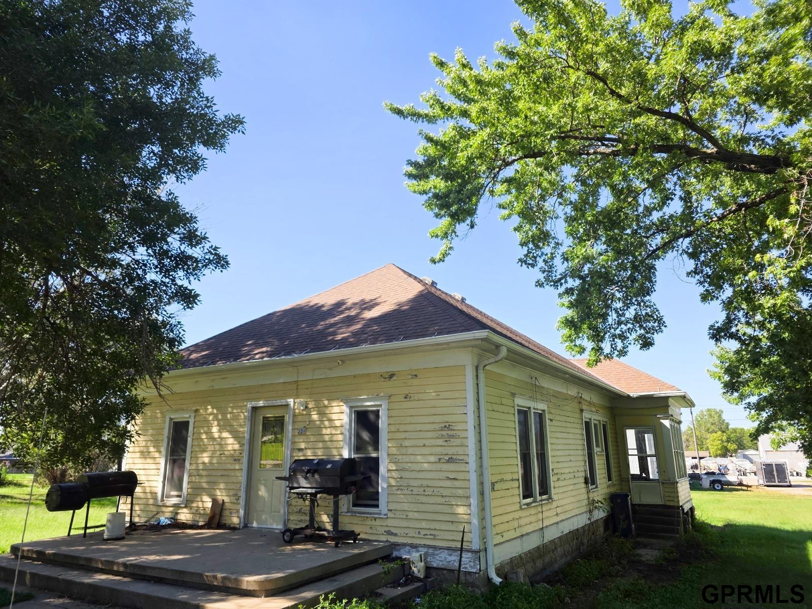 220 W Spruce Street — photo