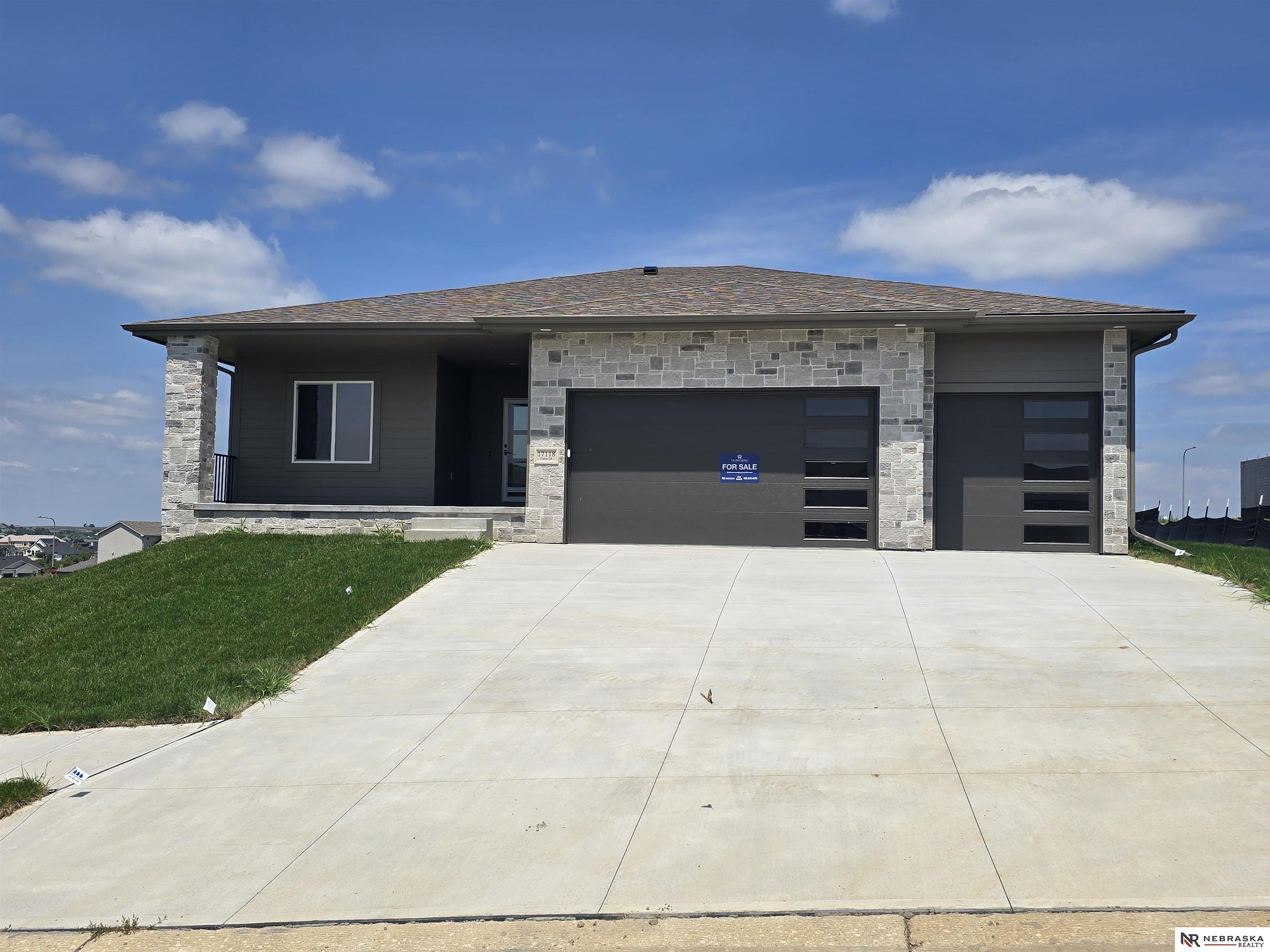 17118 Cora Street — photo