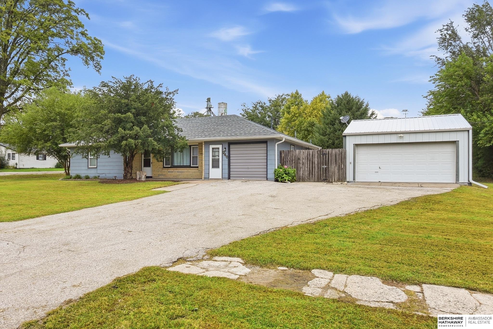 240 E Street, Eagle, NE 68347 — photo 2