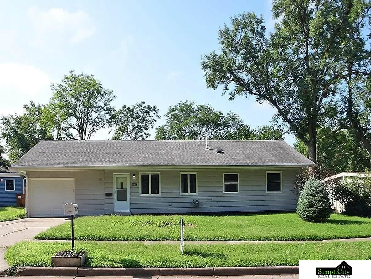 5725 Greenwood Street — photo