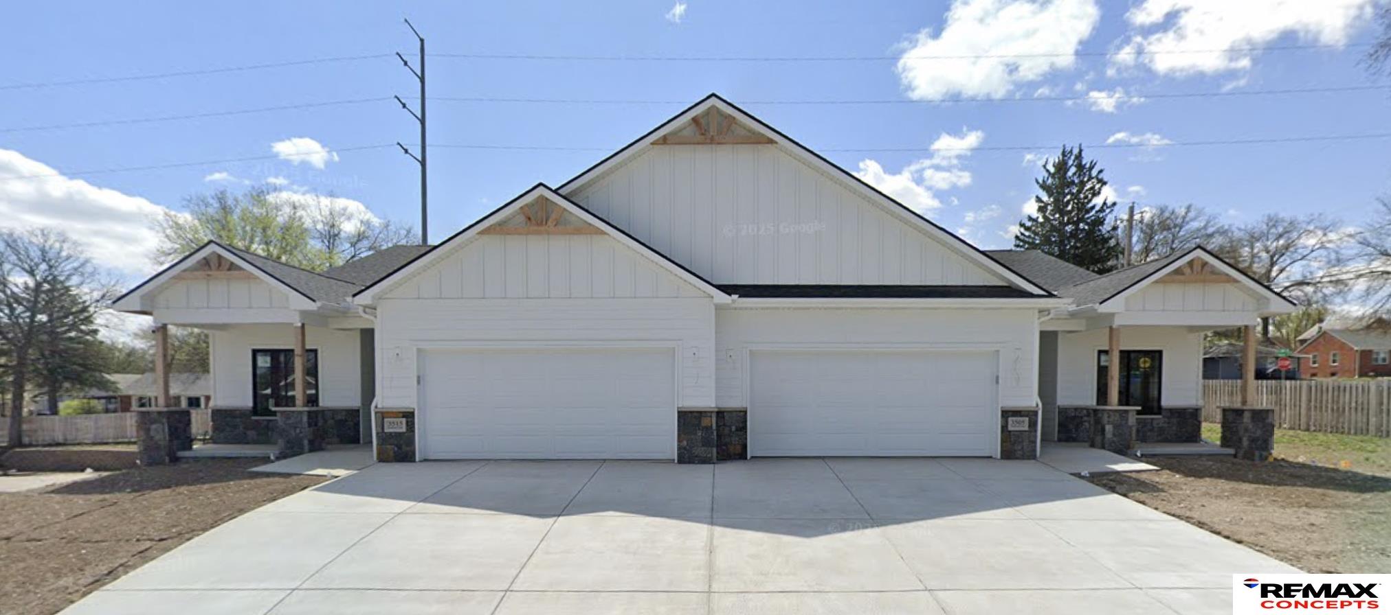 3505/3015 Anaheim Court — photo
