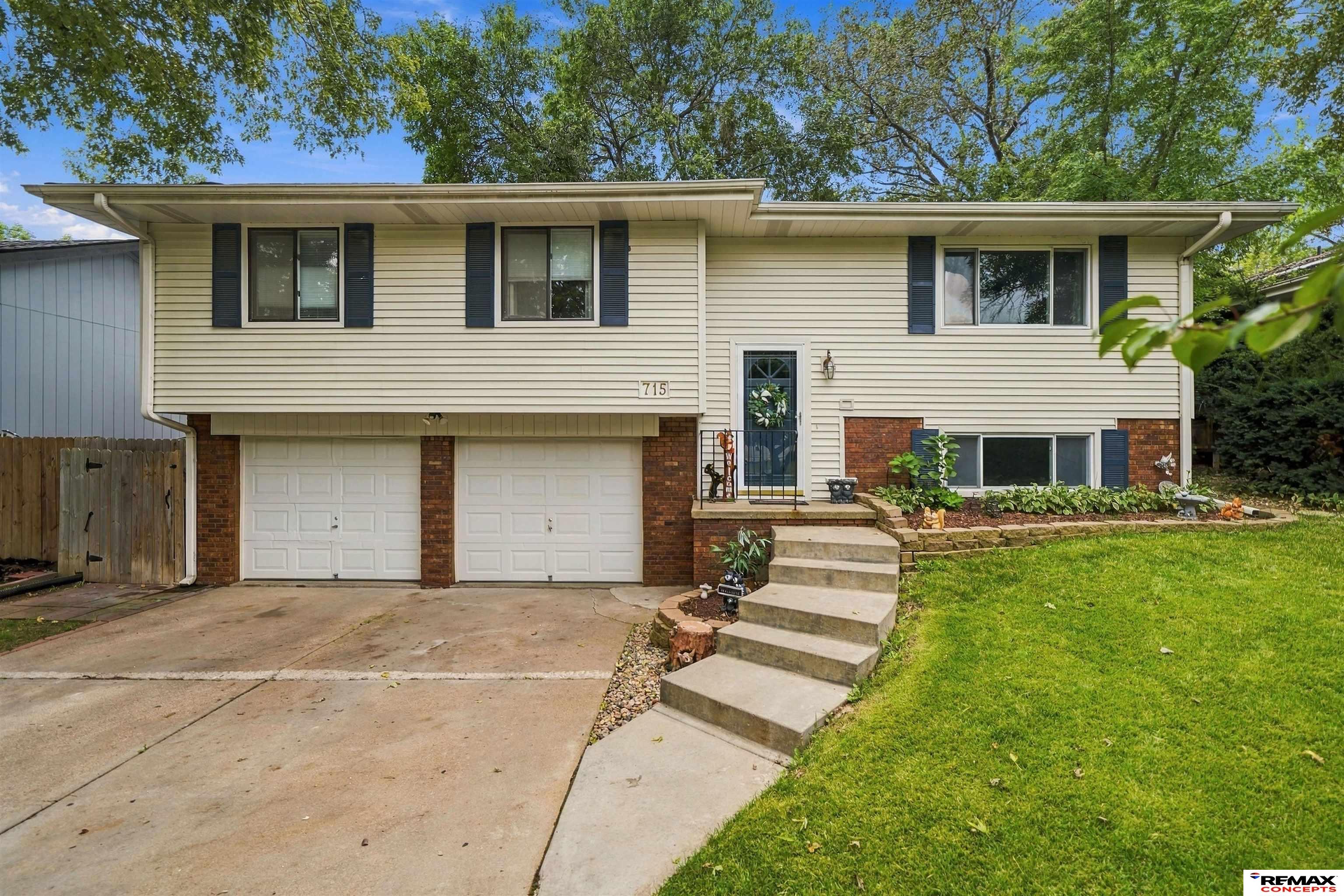 715 W Leon Drive — photo