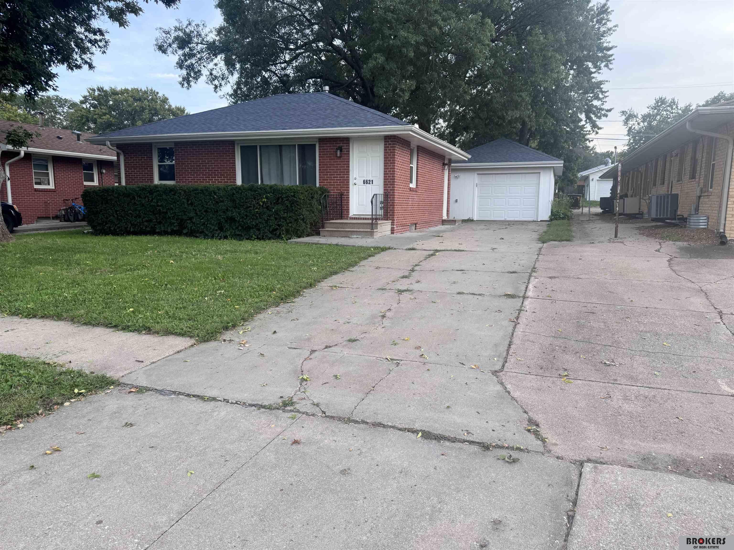 6621 Colfax Avenue — photo