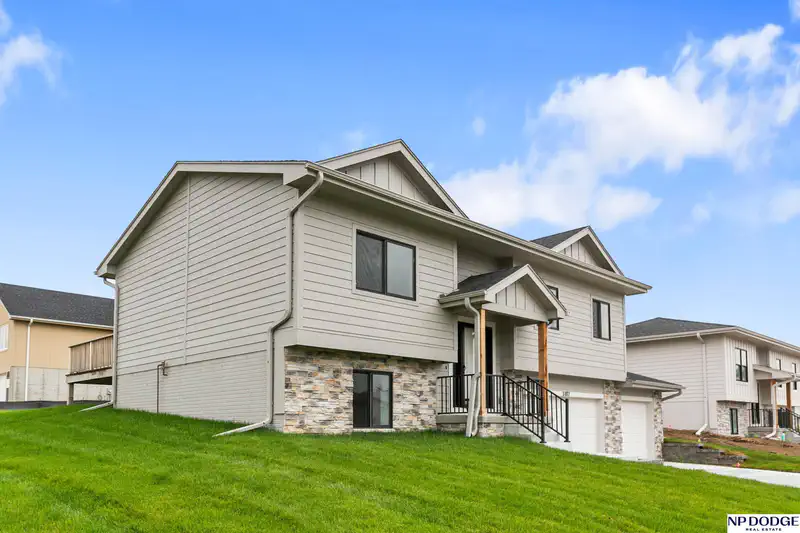 21509 Old Coach Road — photo