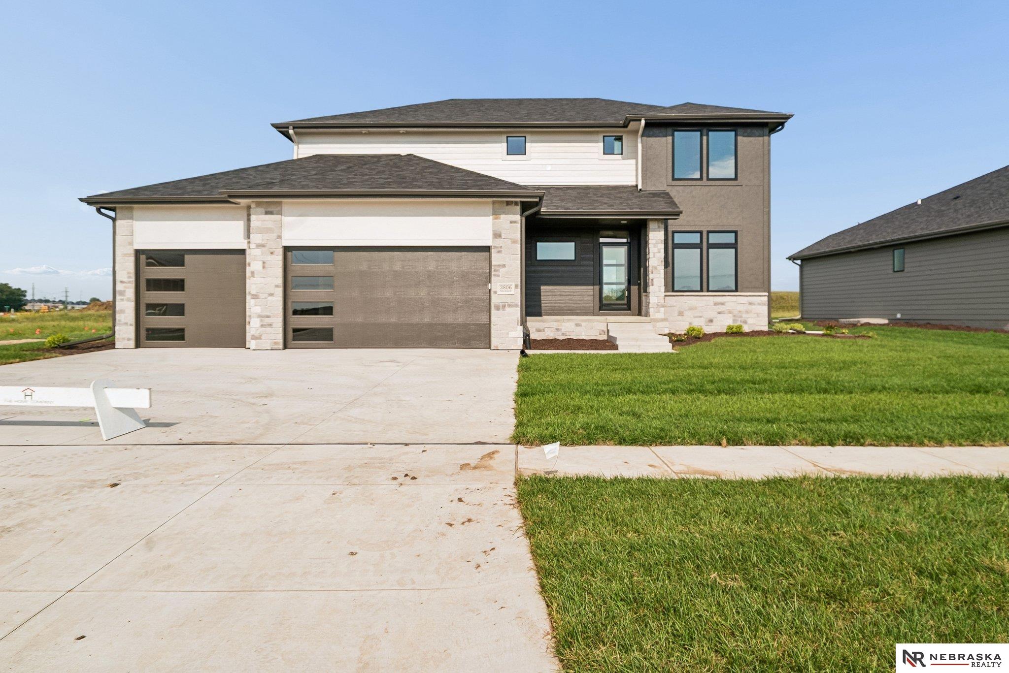 3806 Prairie Breeze Road — photo