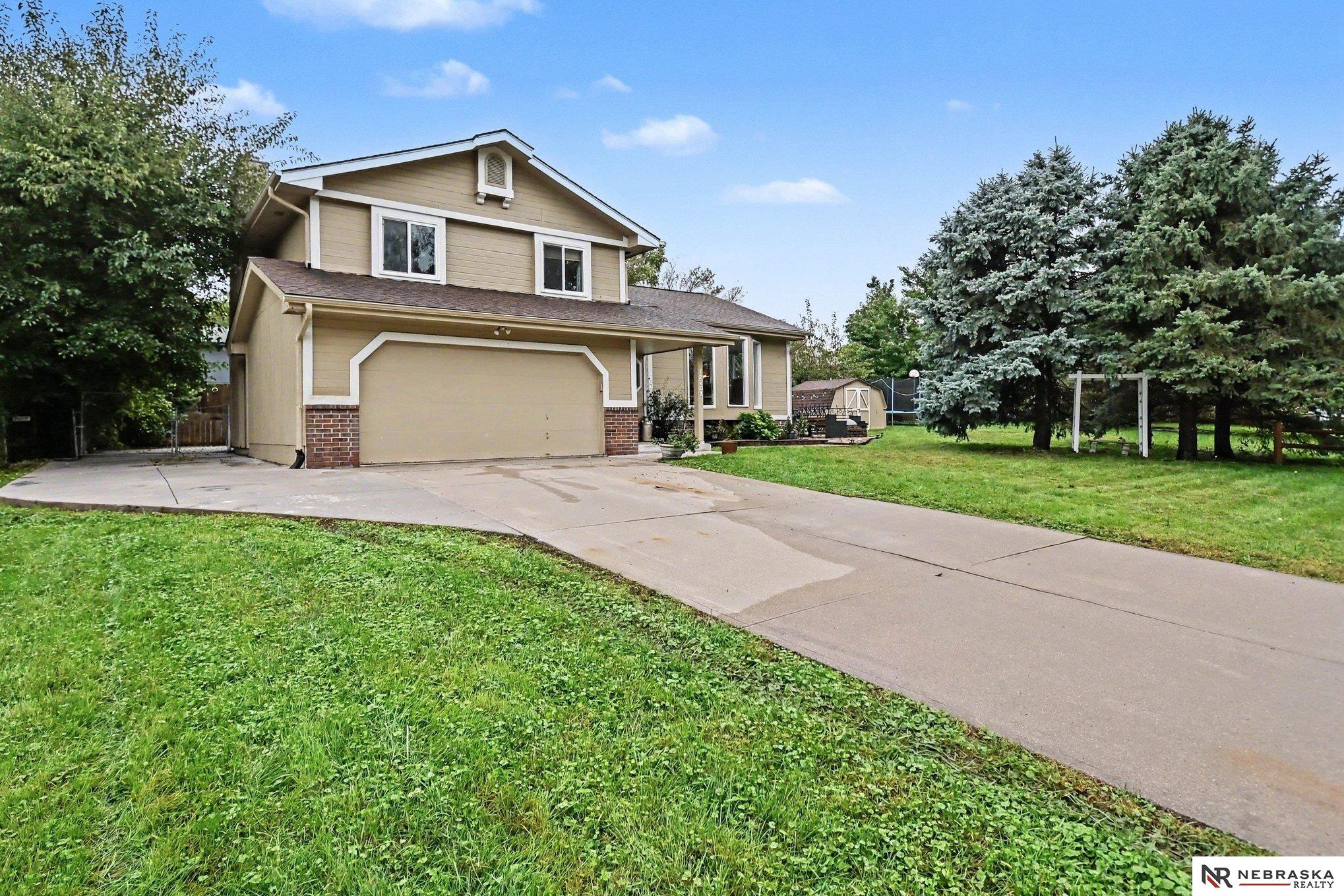 12739 Kansas Avenue — photo