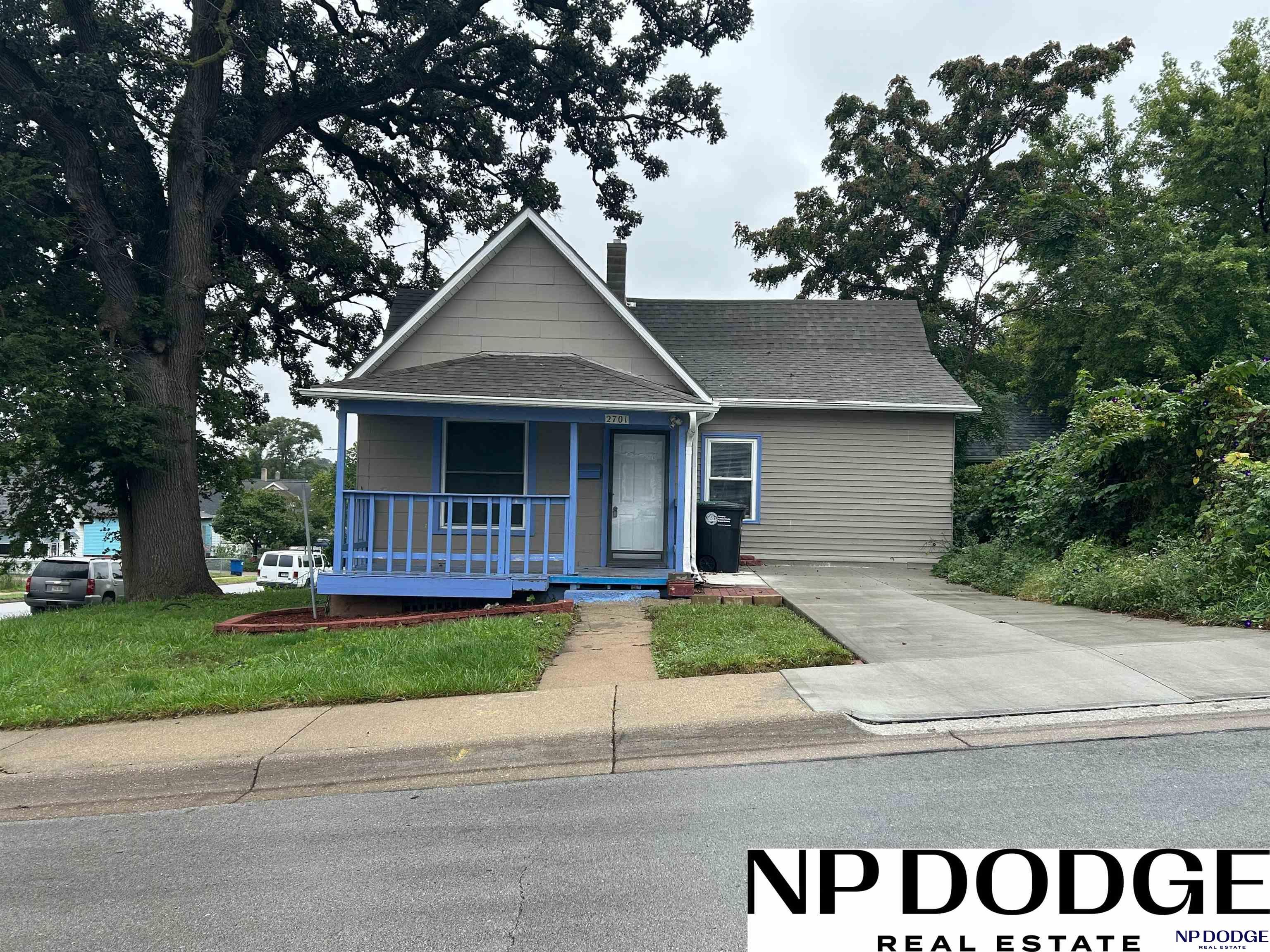 2701 Hickory Street — photo