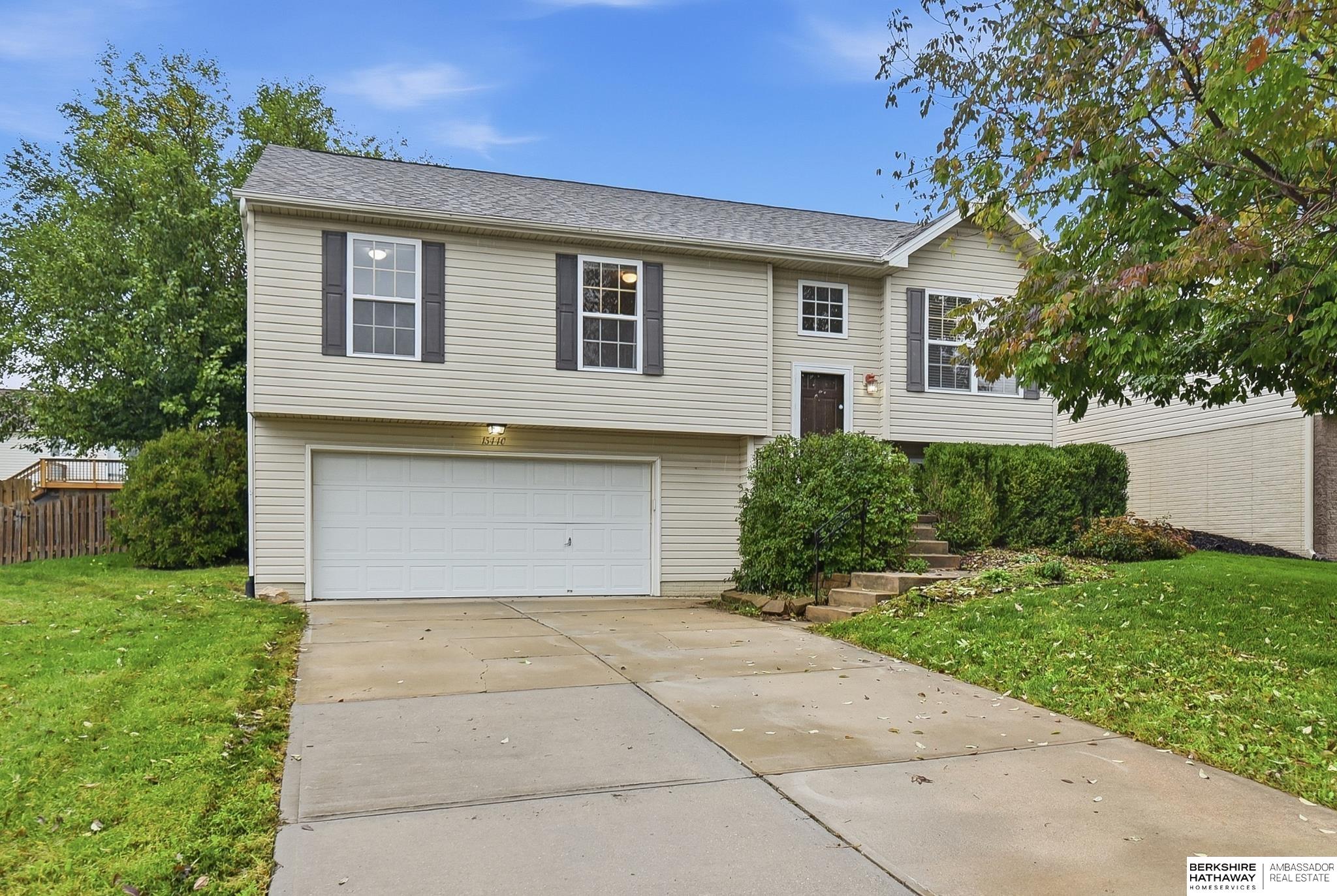 15440 Davidson Street — photo
